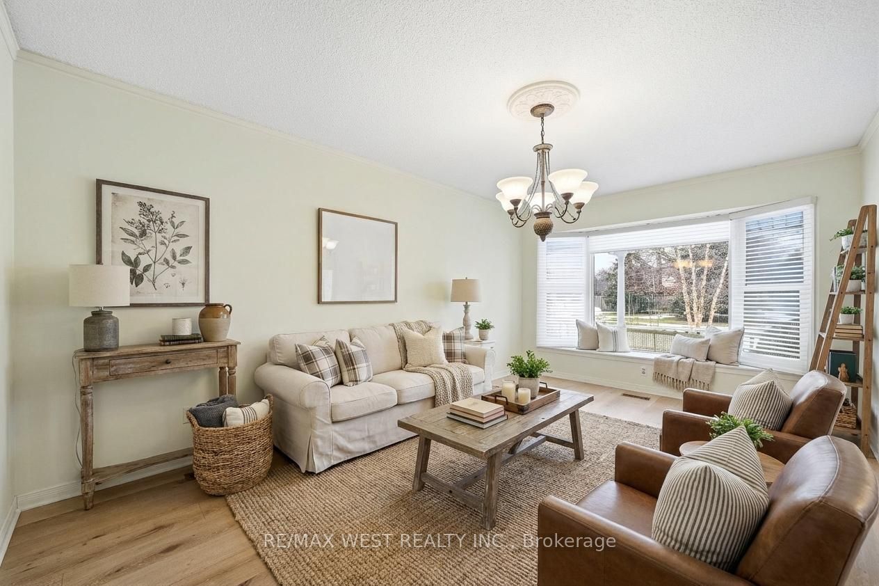 690 Robertson Crescent, Milton, ON L9T 4V5 photo 5