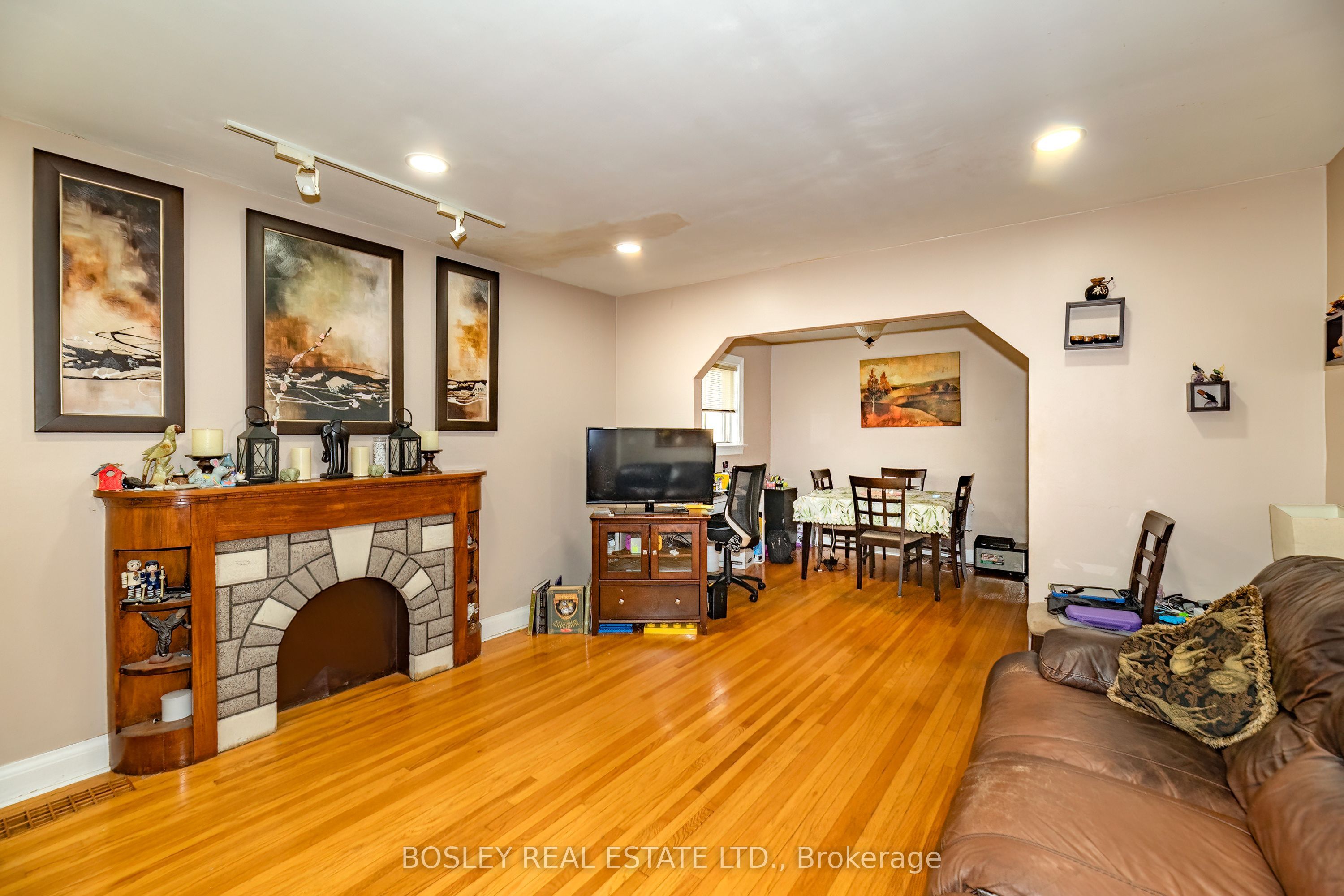 6 Boyd Avenue, Toronto, ON M9N 2C7 photo 3