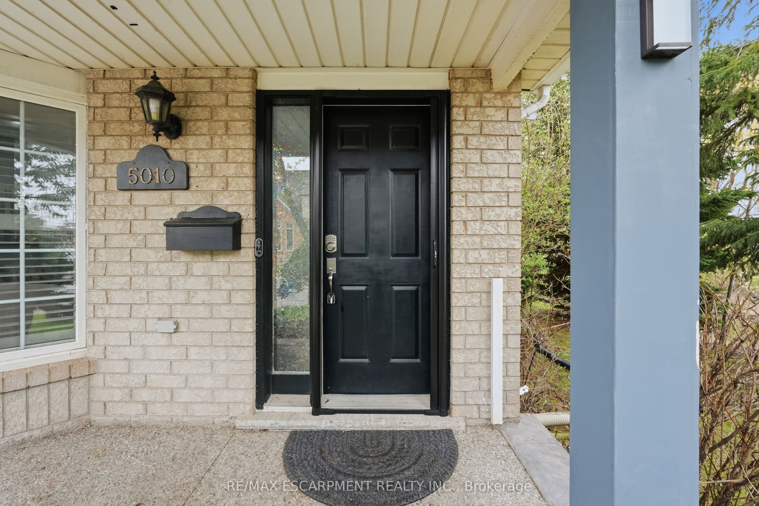 5010 Bunton Crescent, Burlington, ON L7L 6H2 photo 3
