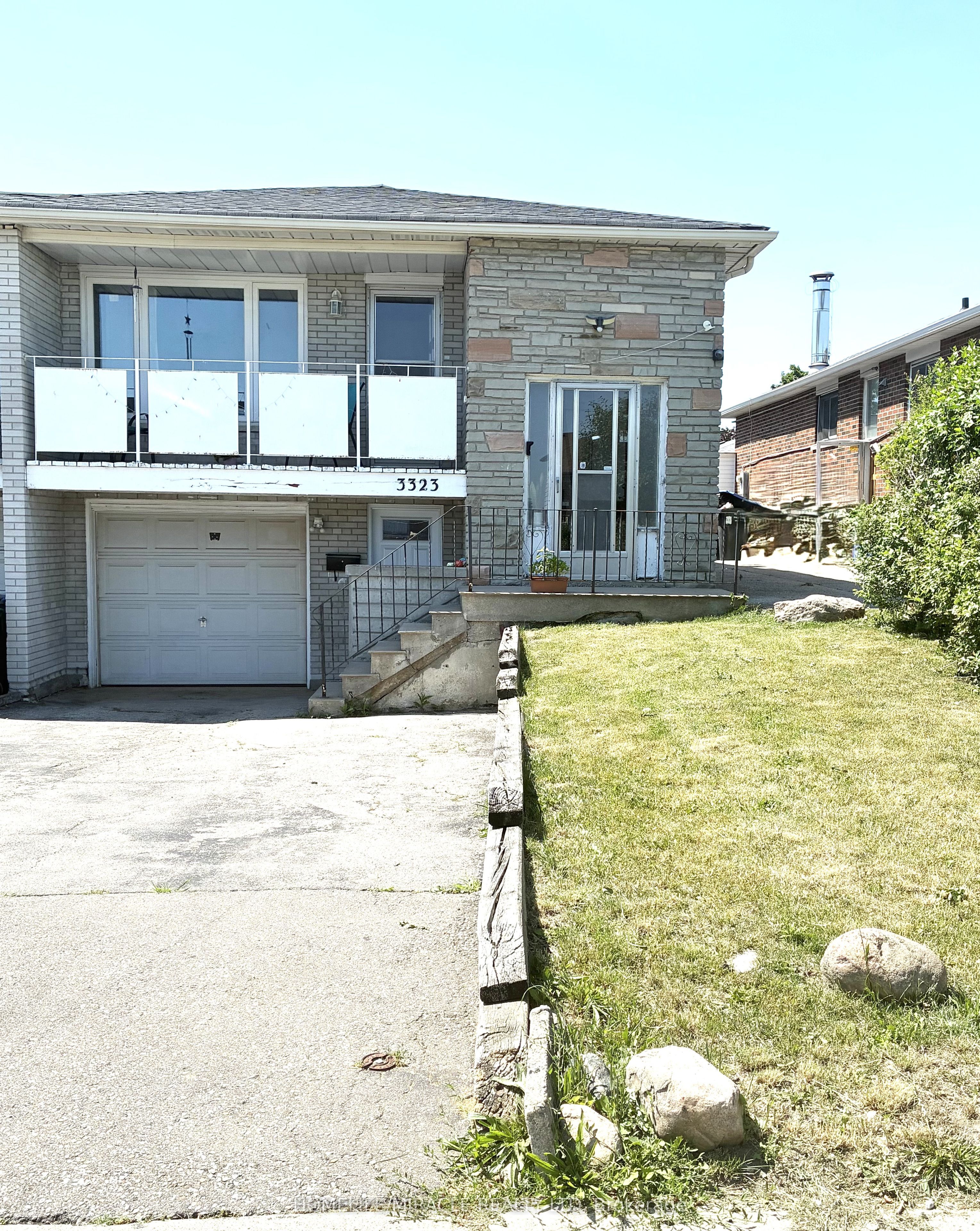 3323 Jolliffe Avenue, Mississauga, ON L4T 1V6