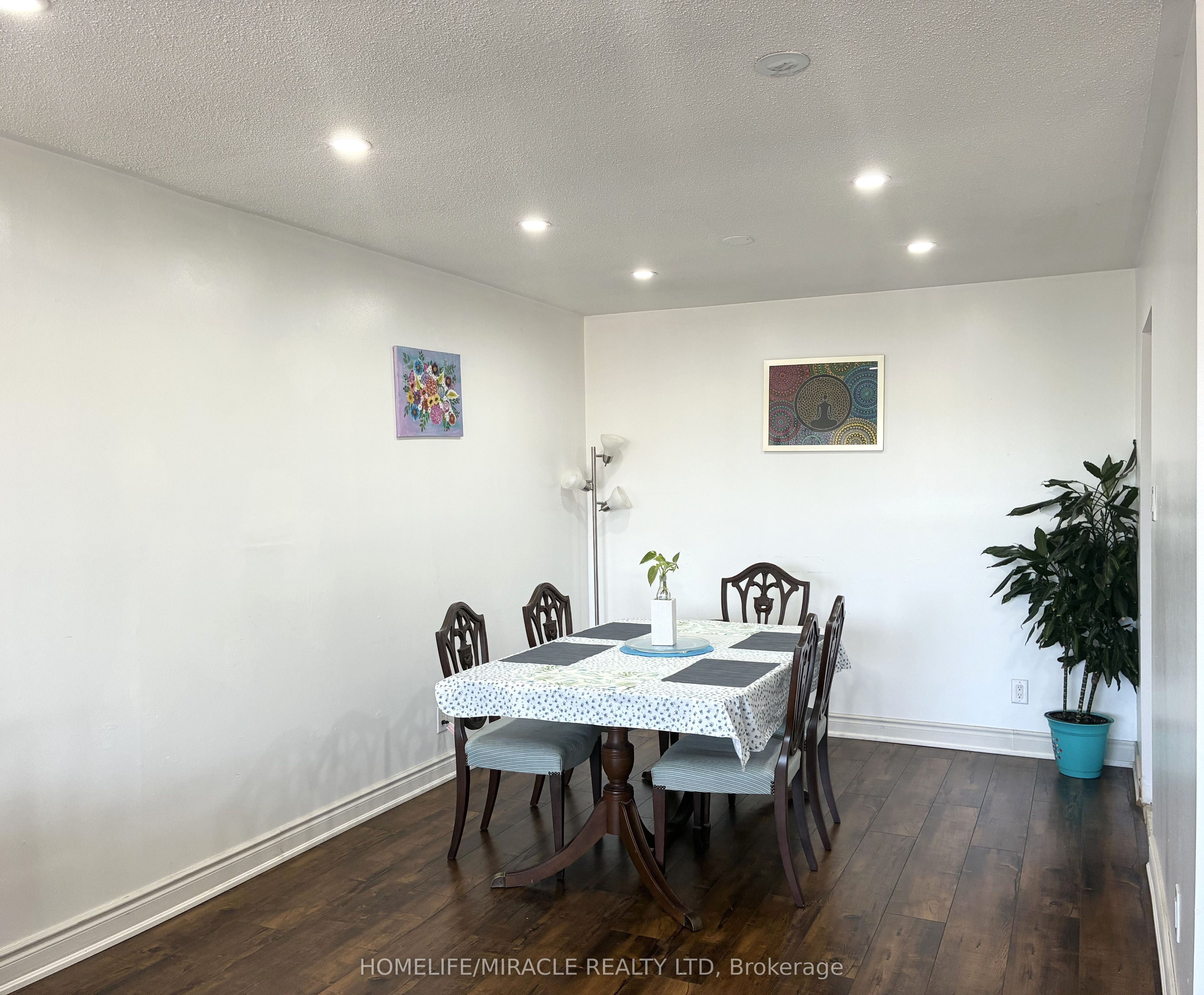 3323 Jolliffe Avenue, Mississauga, ON L4T 1V6 photo 5