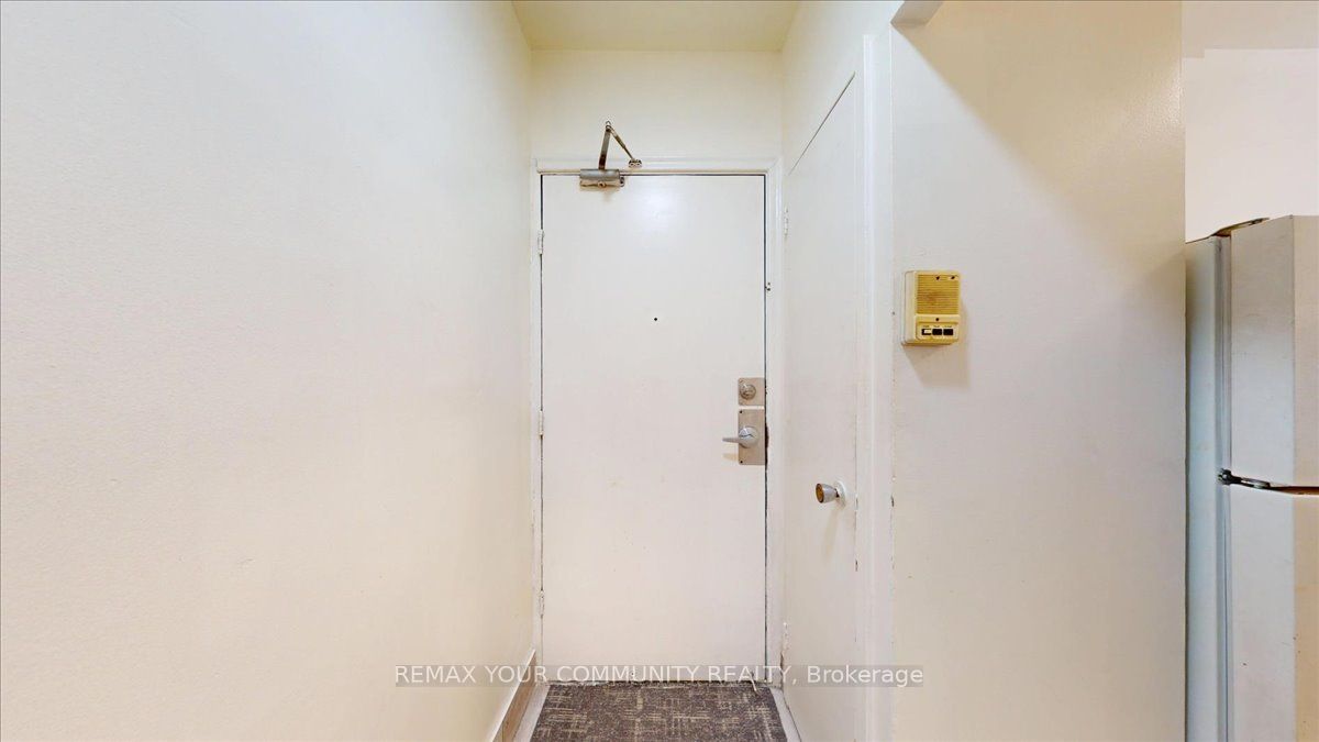 2645 Keele Street 1A, Toronto, ON M6L 2P2 photo 2