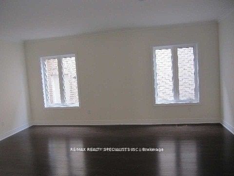 156 Castle Oaks Crossing Drive, Brampton, ON L6P 3P4 photo 2