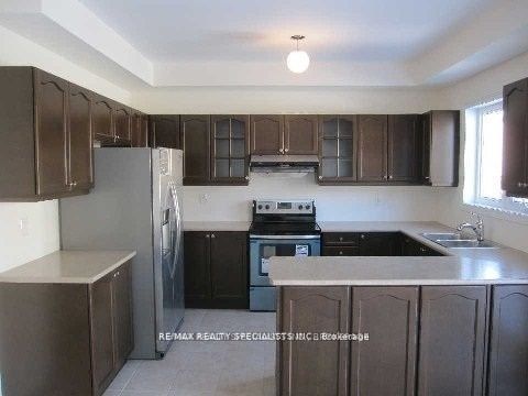 156 Castle Oaks Crossing Drive, Brampton, ON L6P 3P4 photo 4