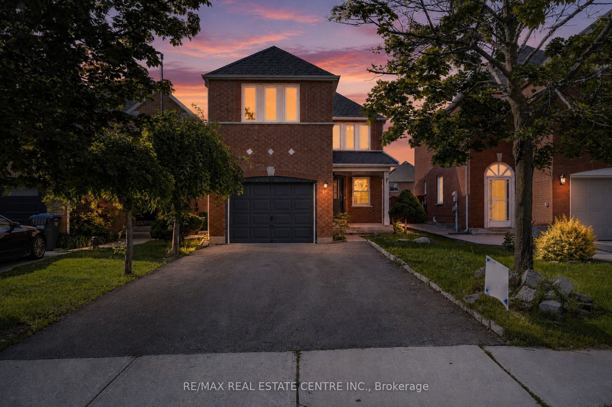 35 Twisted Oak Street, Brampton, ON L6R 1T1 photo 2