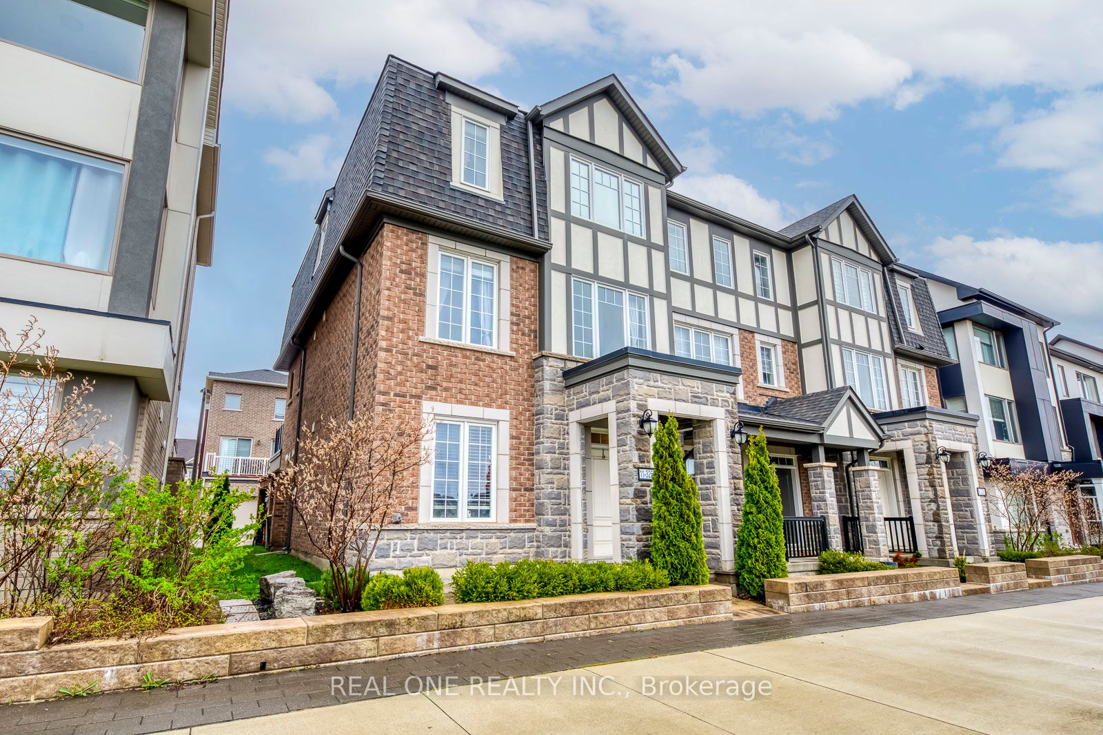 3256 Charles Fay Pass 11, Oakville, ON L6M 1S2 photo 5