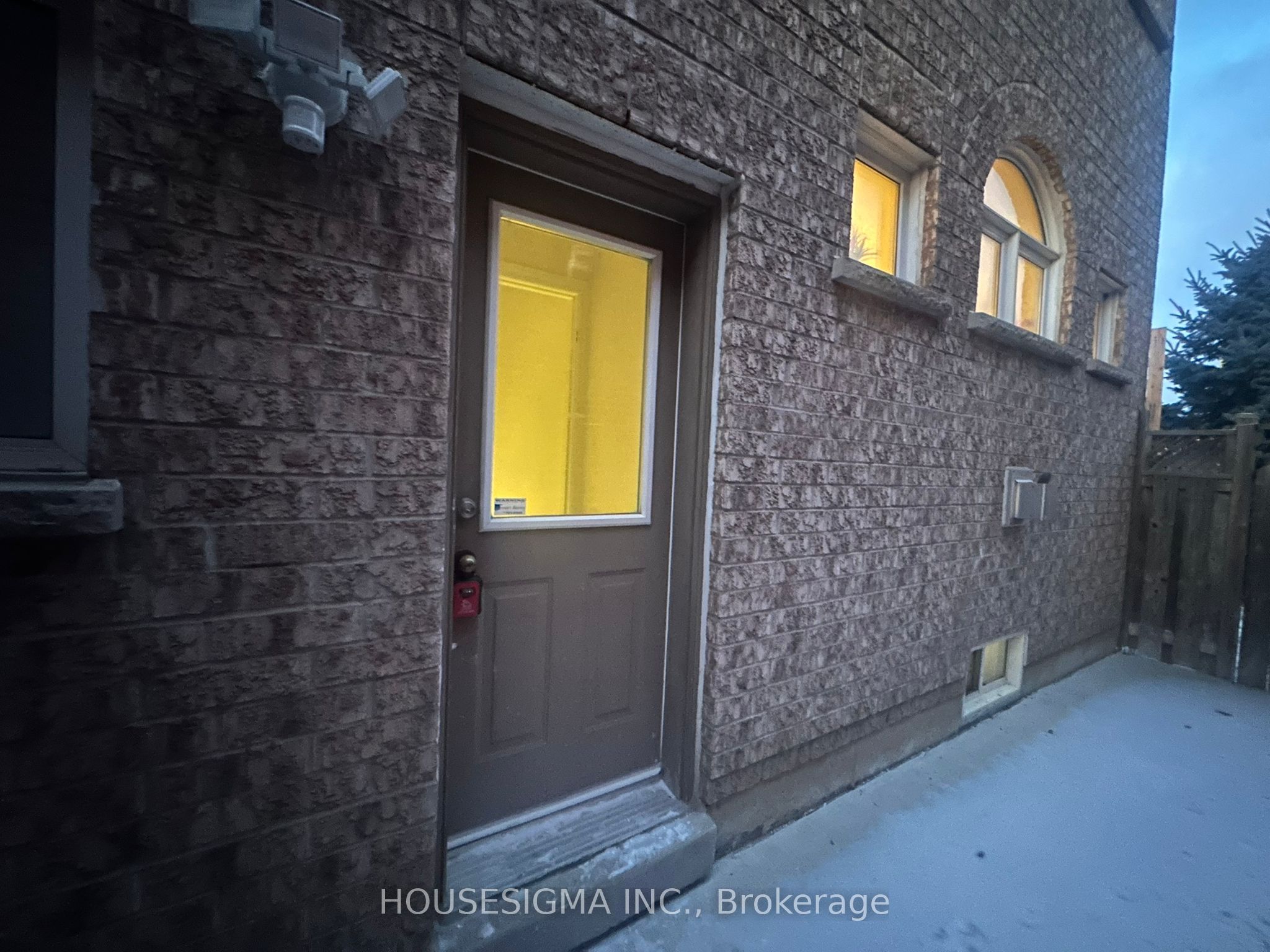 11 Pine Landing Trail Basement, Brampton, ON L6R 3H4 photo 4
