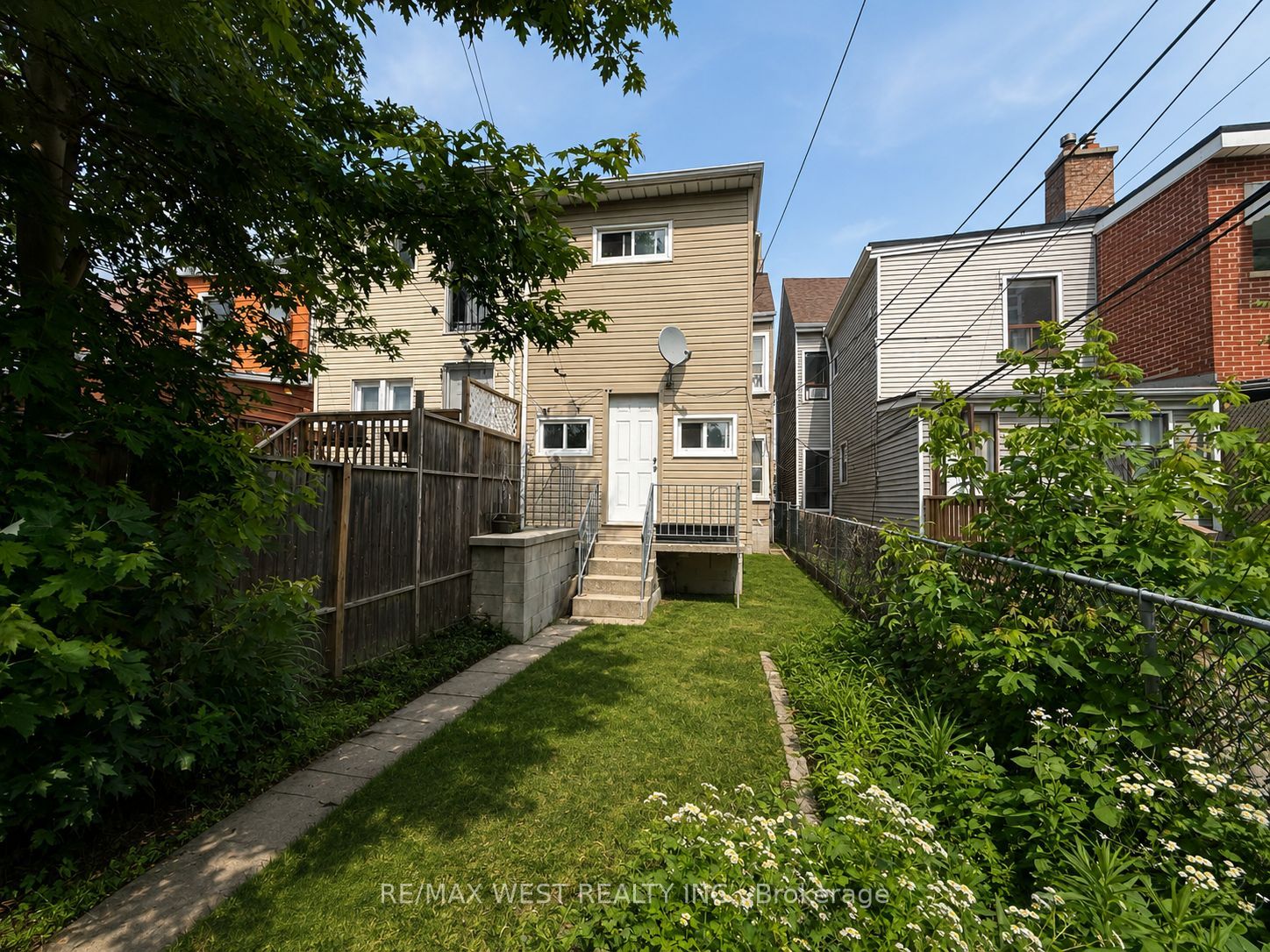 10 Wiltshire Avenue, Toronto, ON M6N 2V9 photo 3