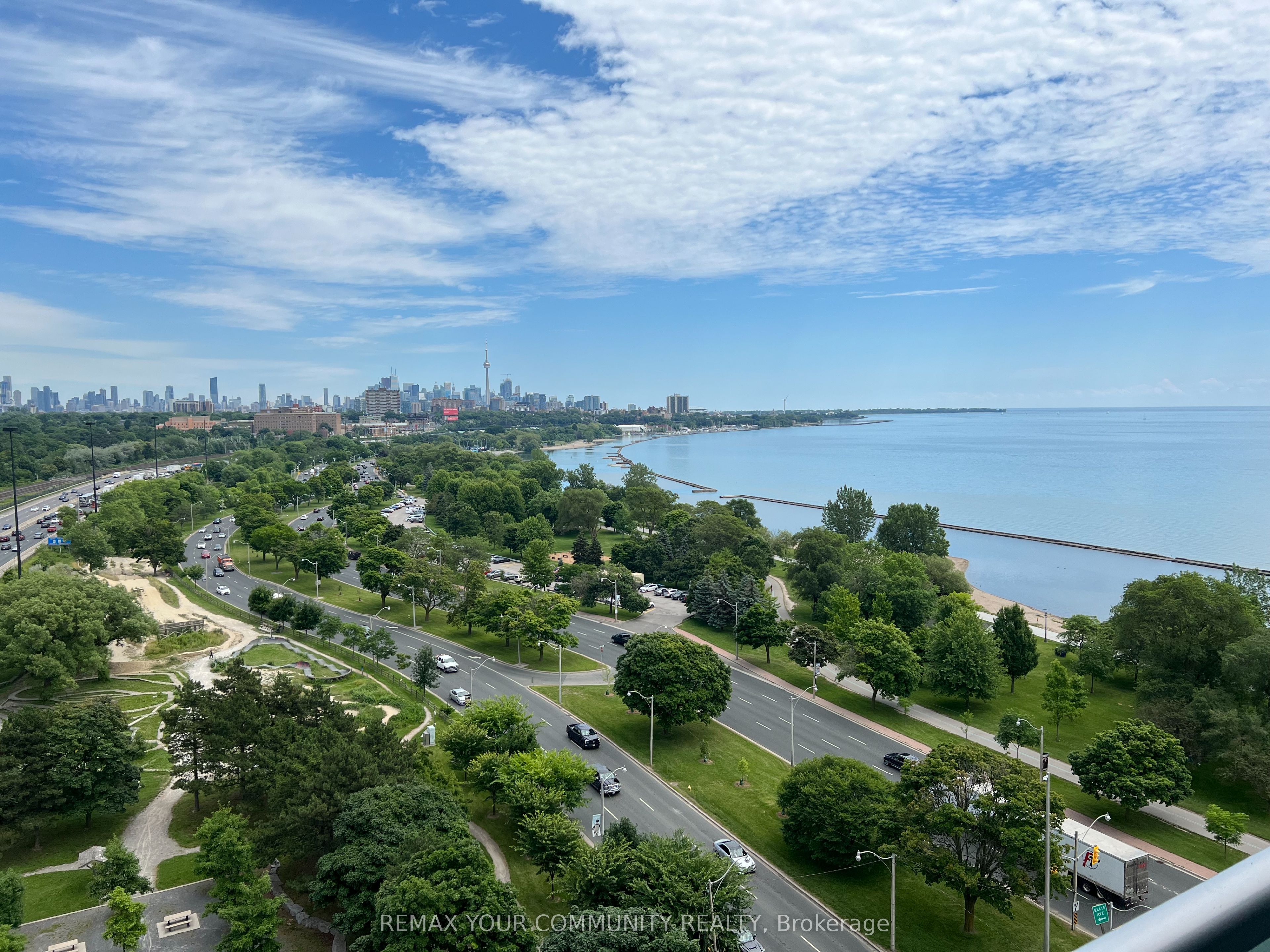 1900 Lake Shore Boulevard W 1409, Toronto, ON M6S 1A4