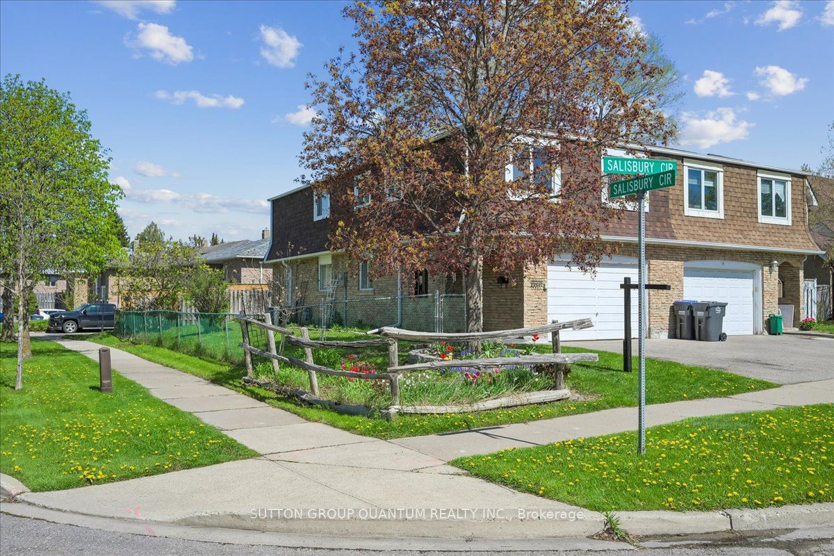 16 Salisbury Circle, Brampton, ON L6V 2Z6 photo 2