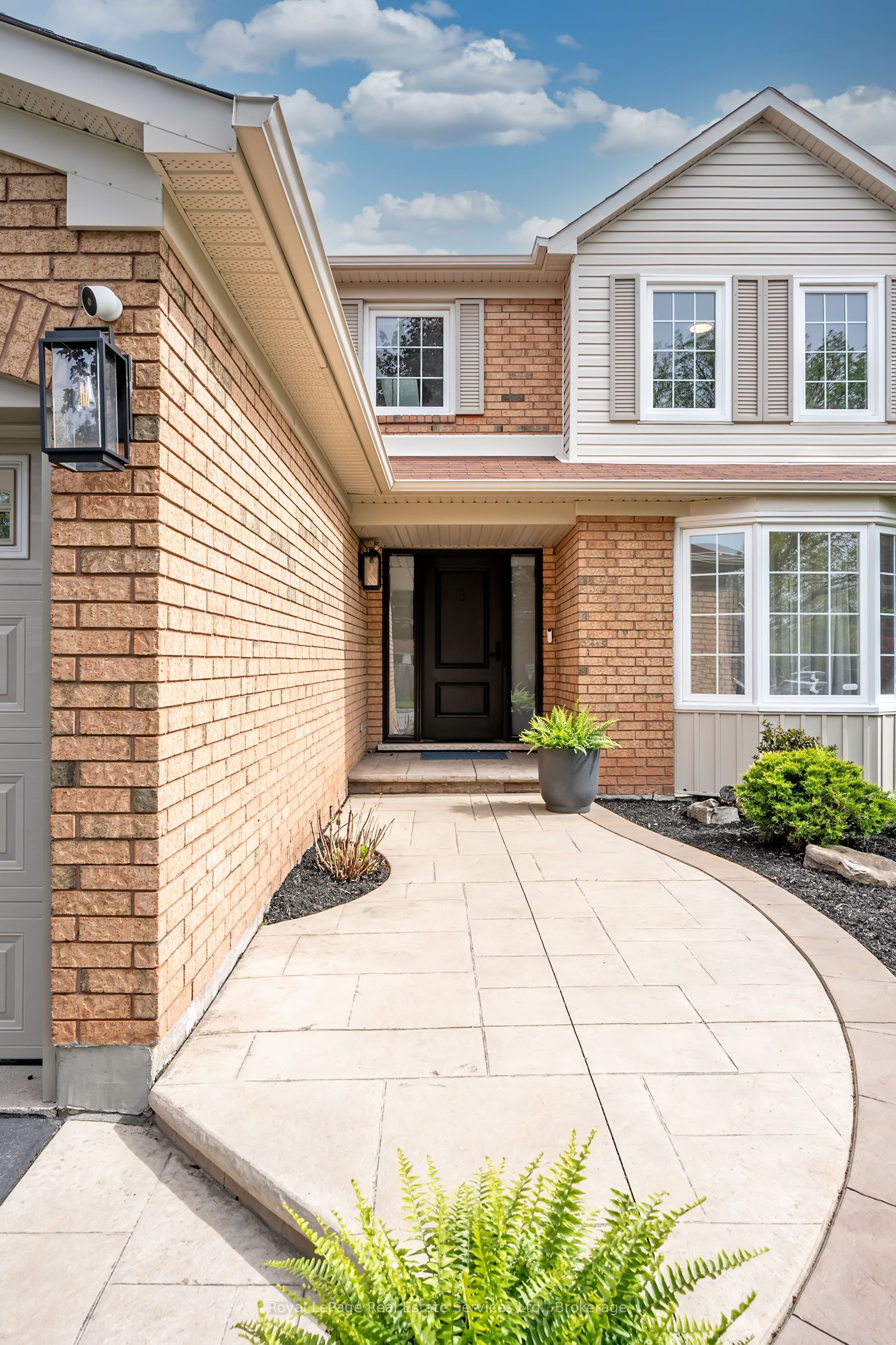 1429 Thistledown Road, Oakville, ON L6M 1Y4 photo 2
