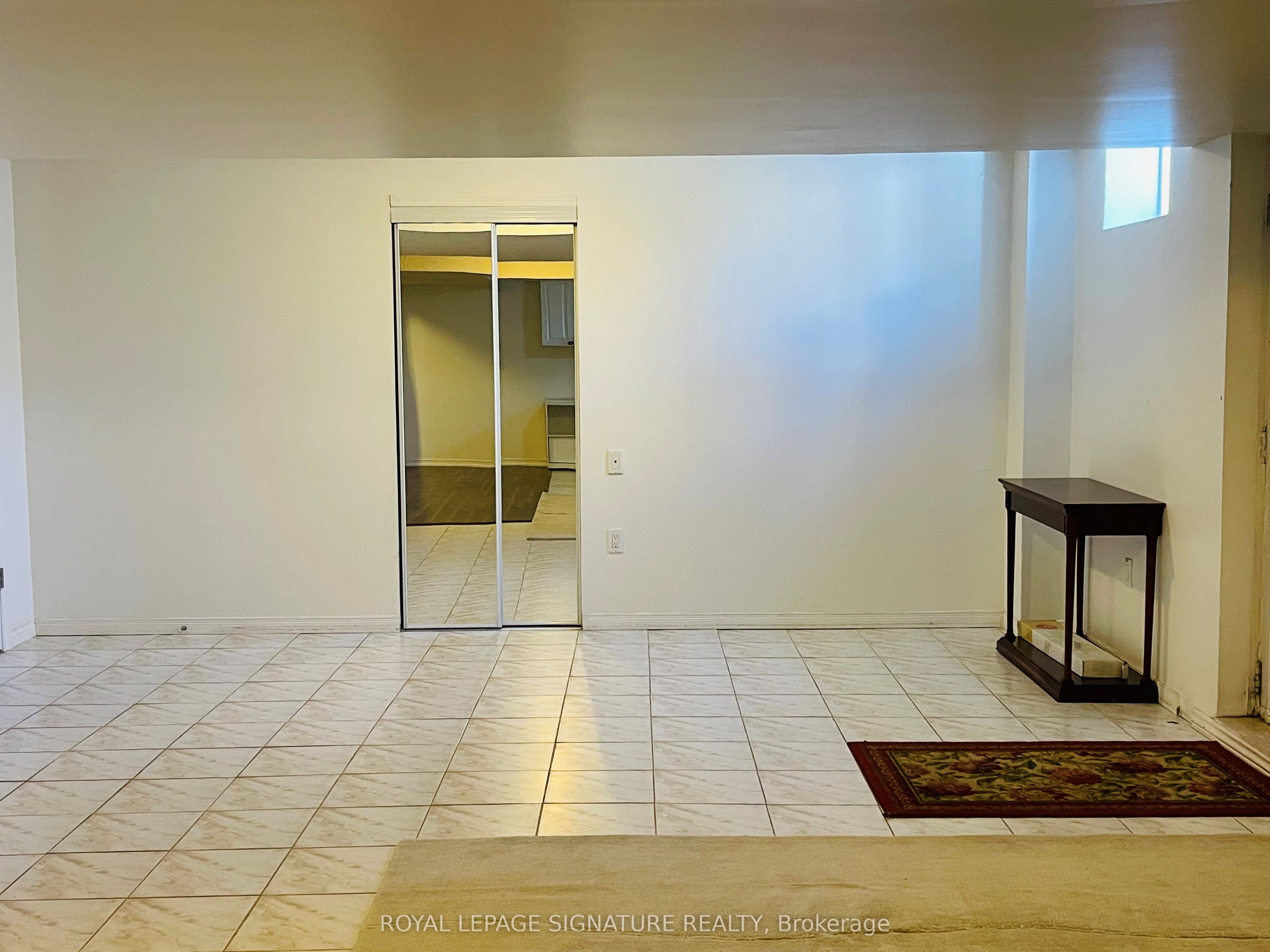 803 Sombrero Way Basement, Mississauga, ON L5W 1S8 photo 4