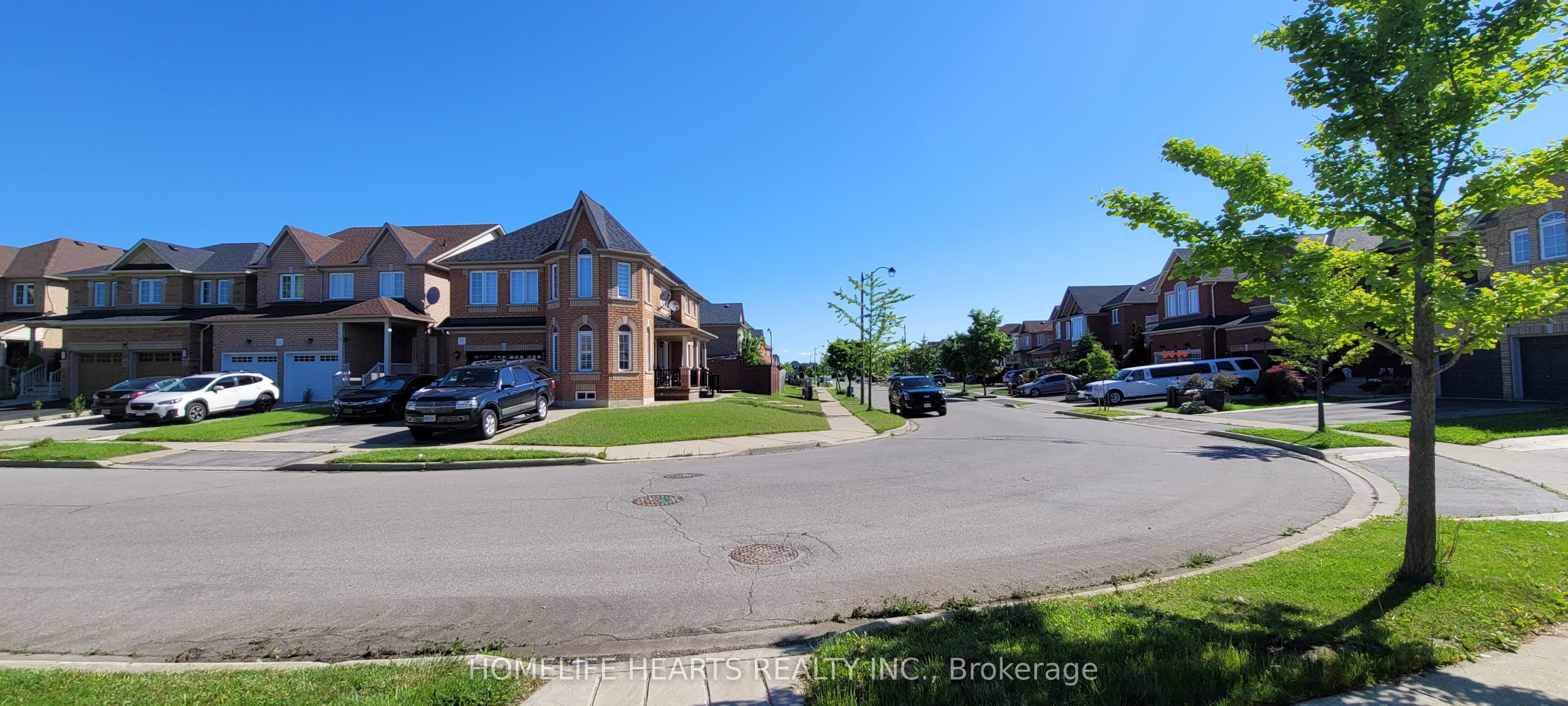 43 Turquoise Crescent, Brampton, ON L6P 2R3 photo 3