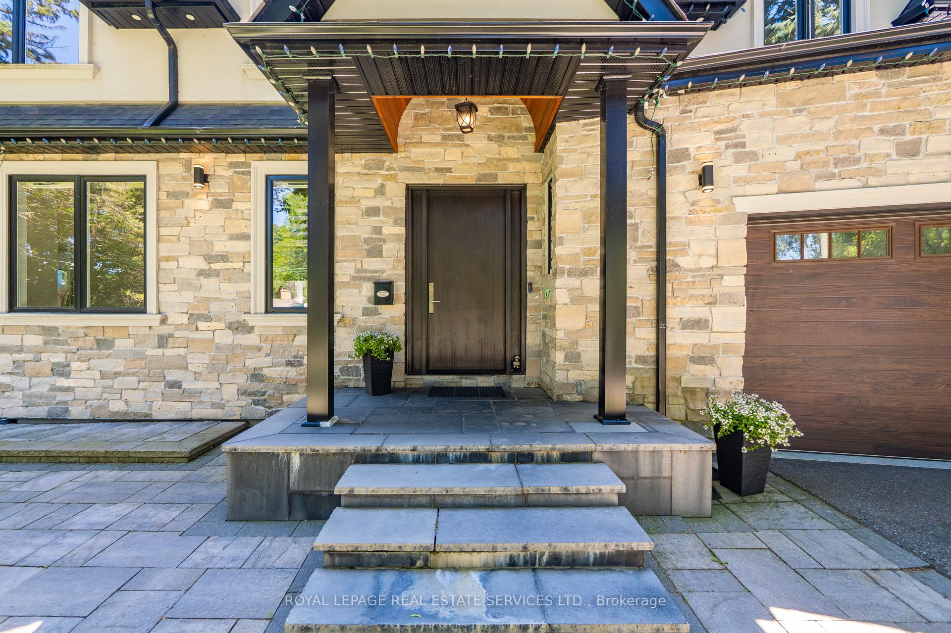 1568 Broadmoor Avenue, Mississauga, ON L5G 3V1 photo 5