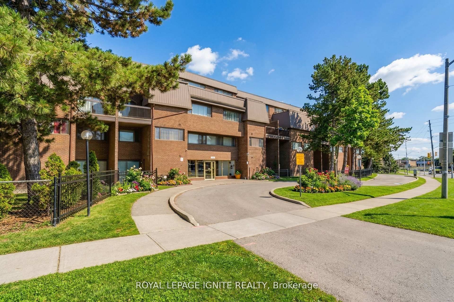 3455 Morning Star Drive 211, Mississauga, ON L4T 3T9