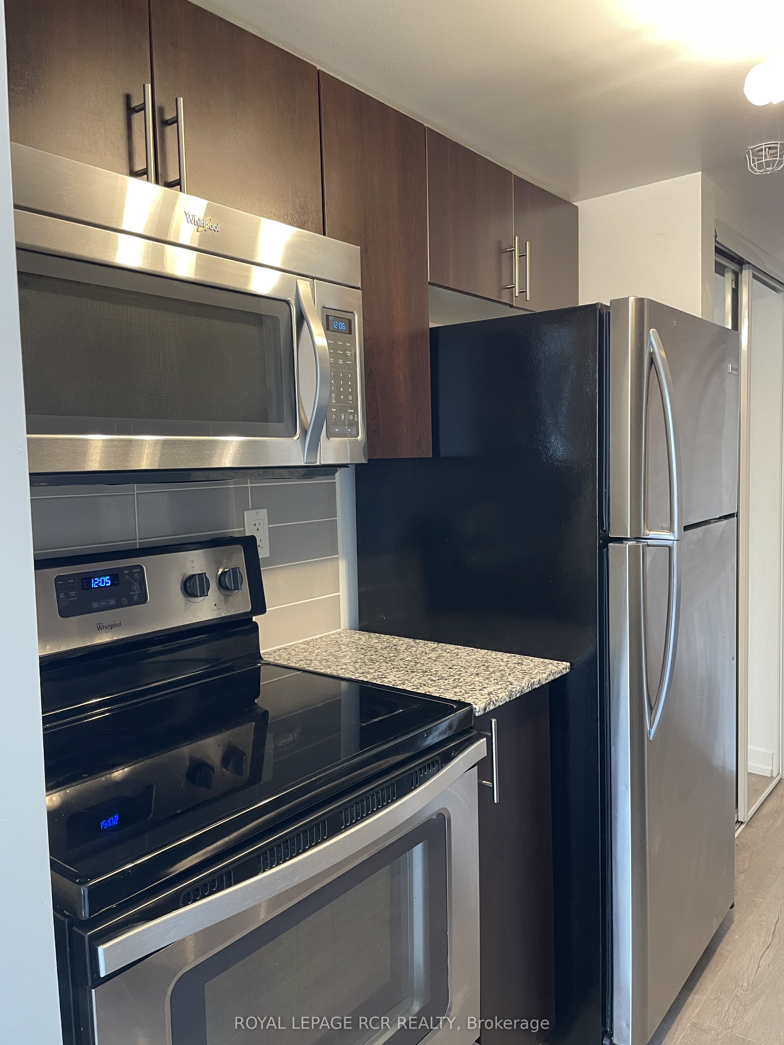 1420 Dupont Street 503, Toronto, ON M6H 4J8 photo 4