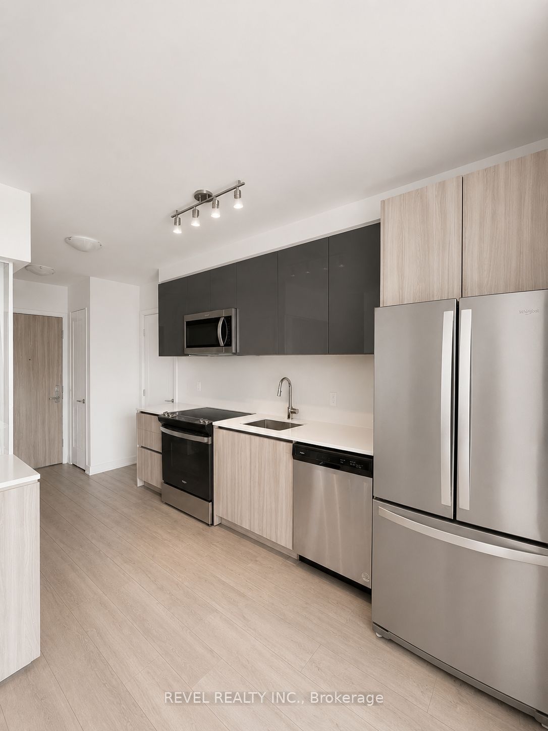3100 Keele Street 530, Toronto, ON M3M 0E1 photo 4