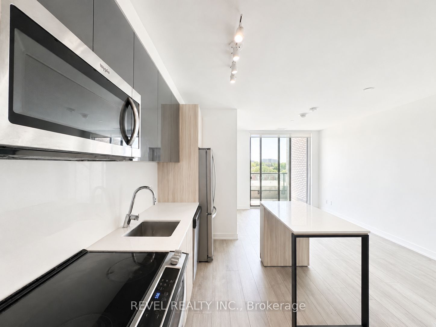 3100 Keele Street 530, Toronto, ON M3M 0E1 photo 5