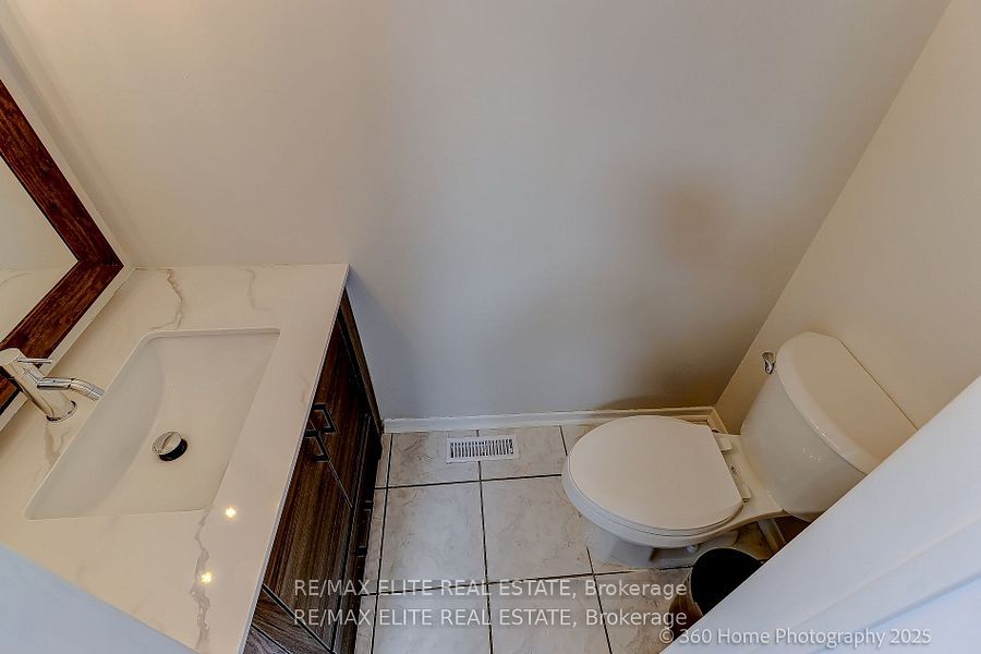2032 Glenada Crescent, Oakville, ON L6H 4M5 photo 5
