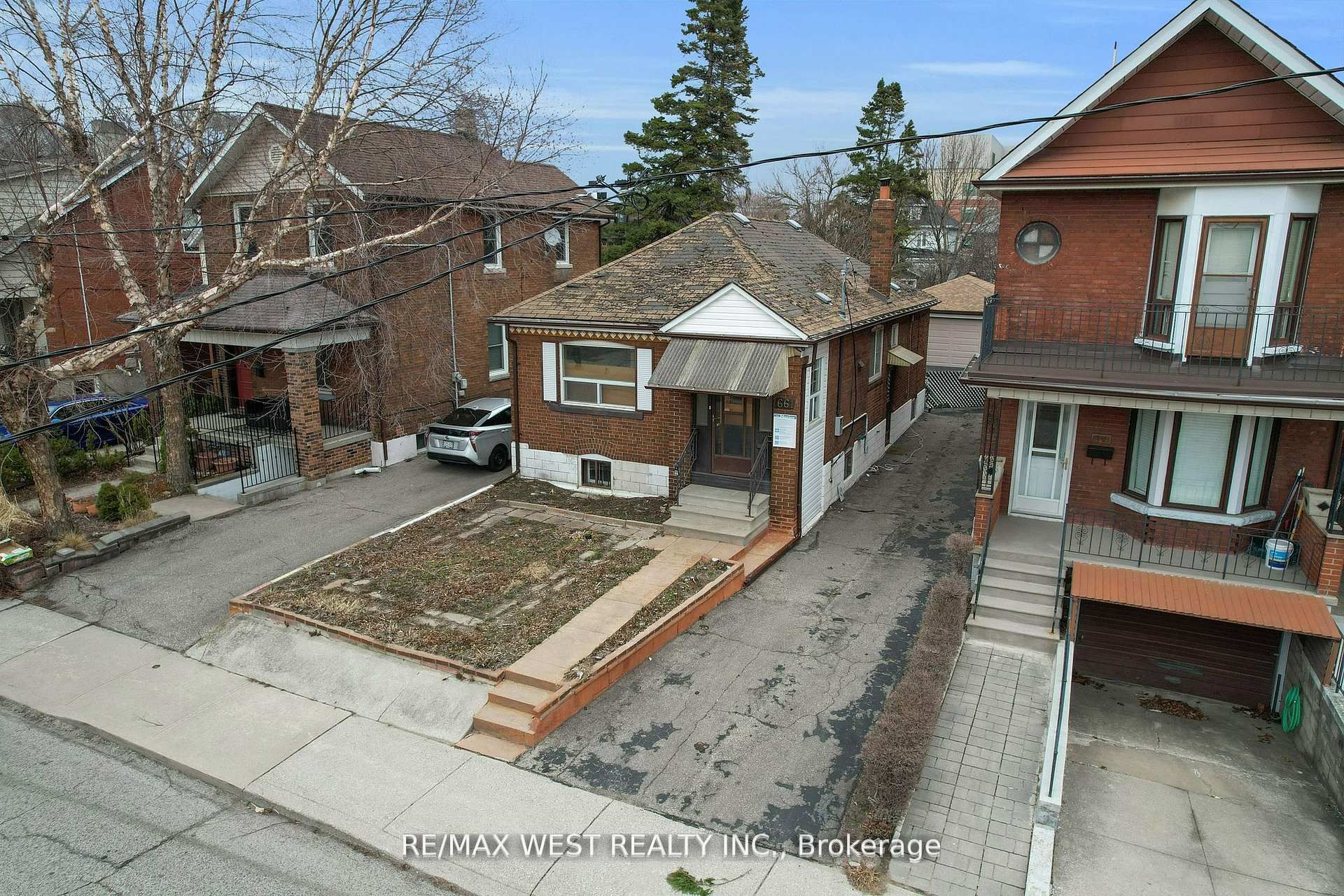 661 Beresford Avenue, Toronto, ON M6S 3C4 photo 3