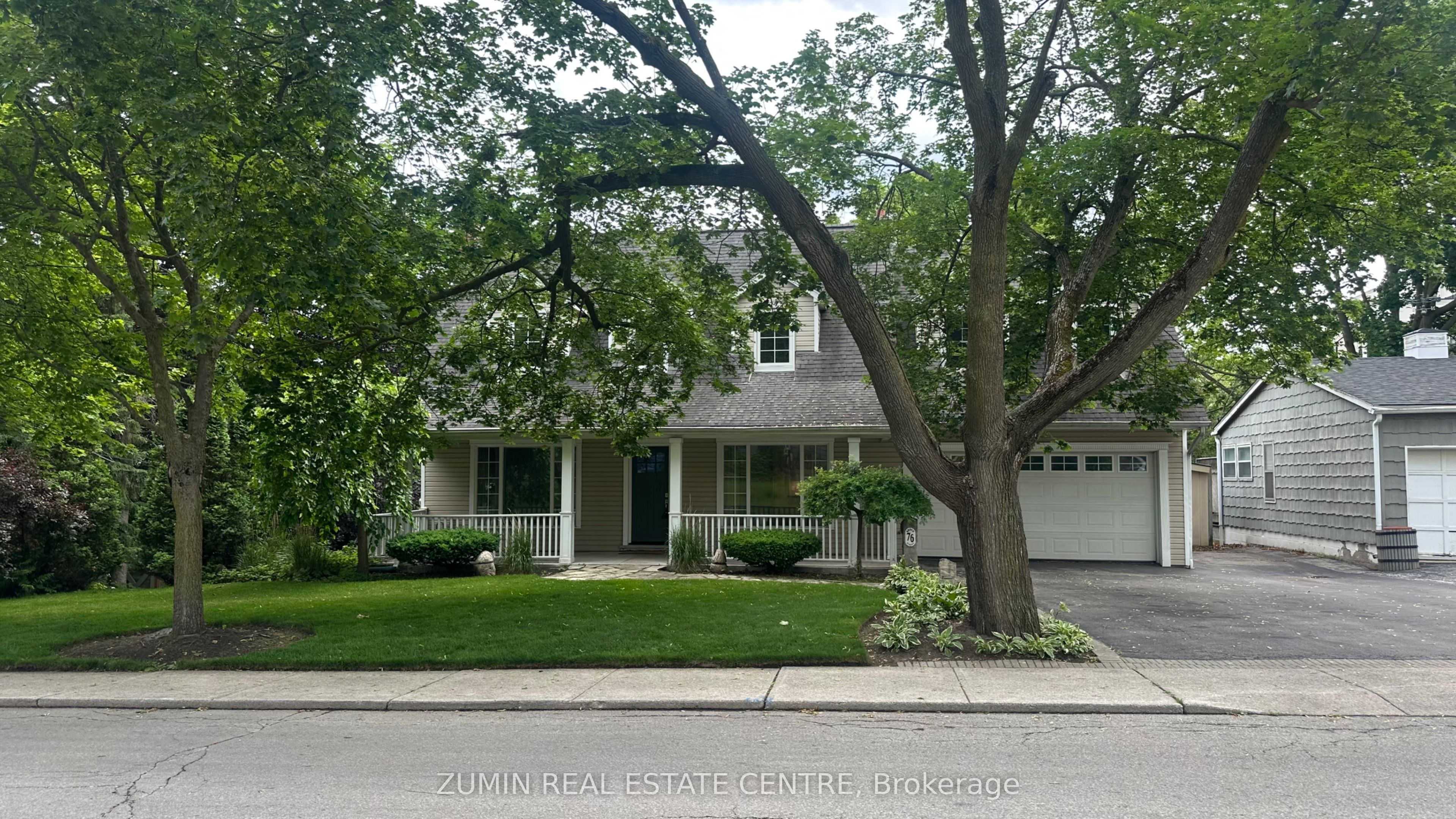 76 Brock Street, Oakville, ON L6K 2Z1