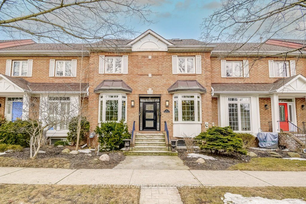 21 Chisholm Street, Oakville, ON L6K 3W2 photo 2