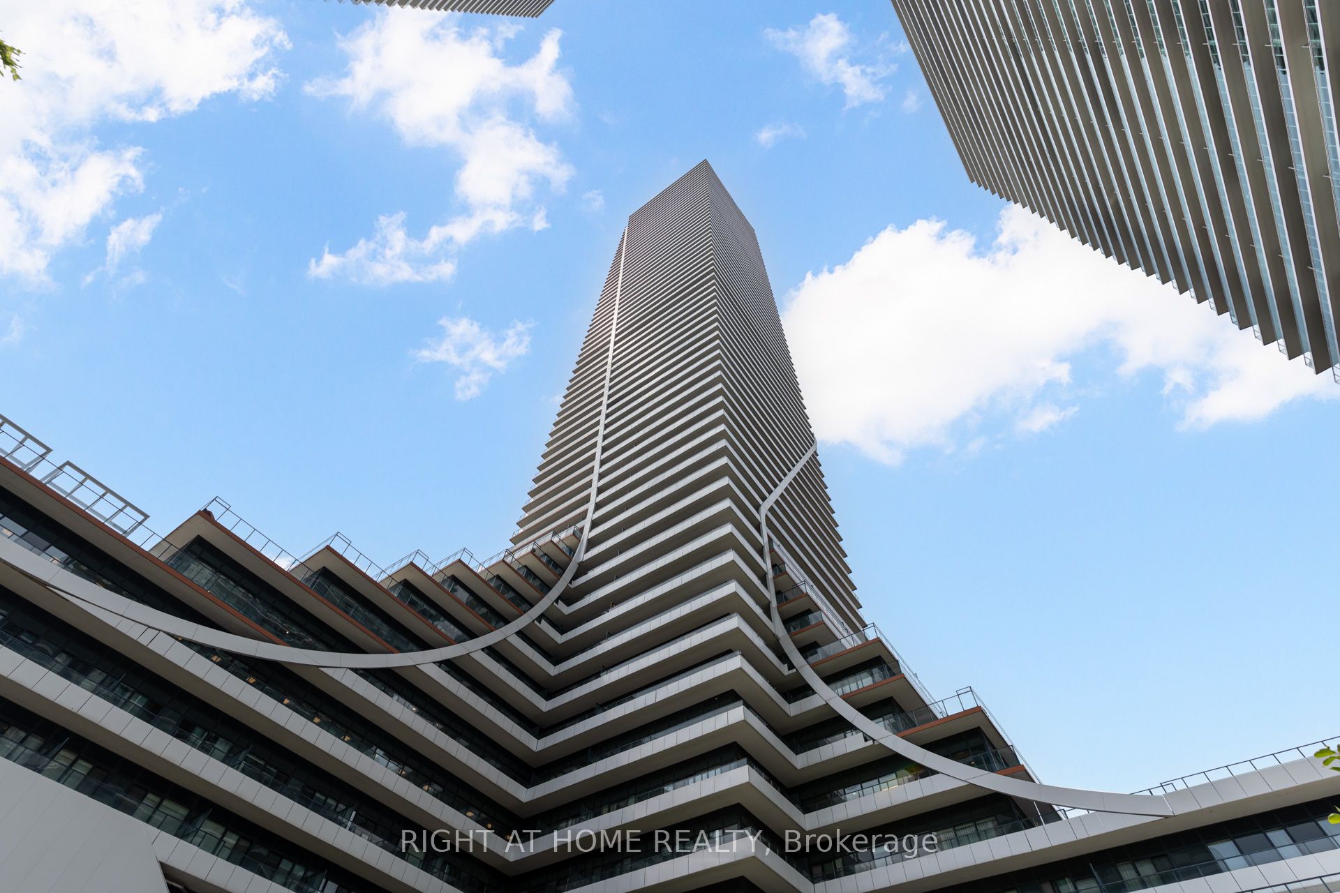 30 Shore Breeze Drive 1413, Toronto, ON M8V 0J1 photo 4