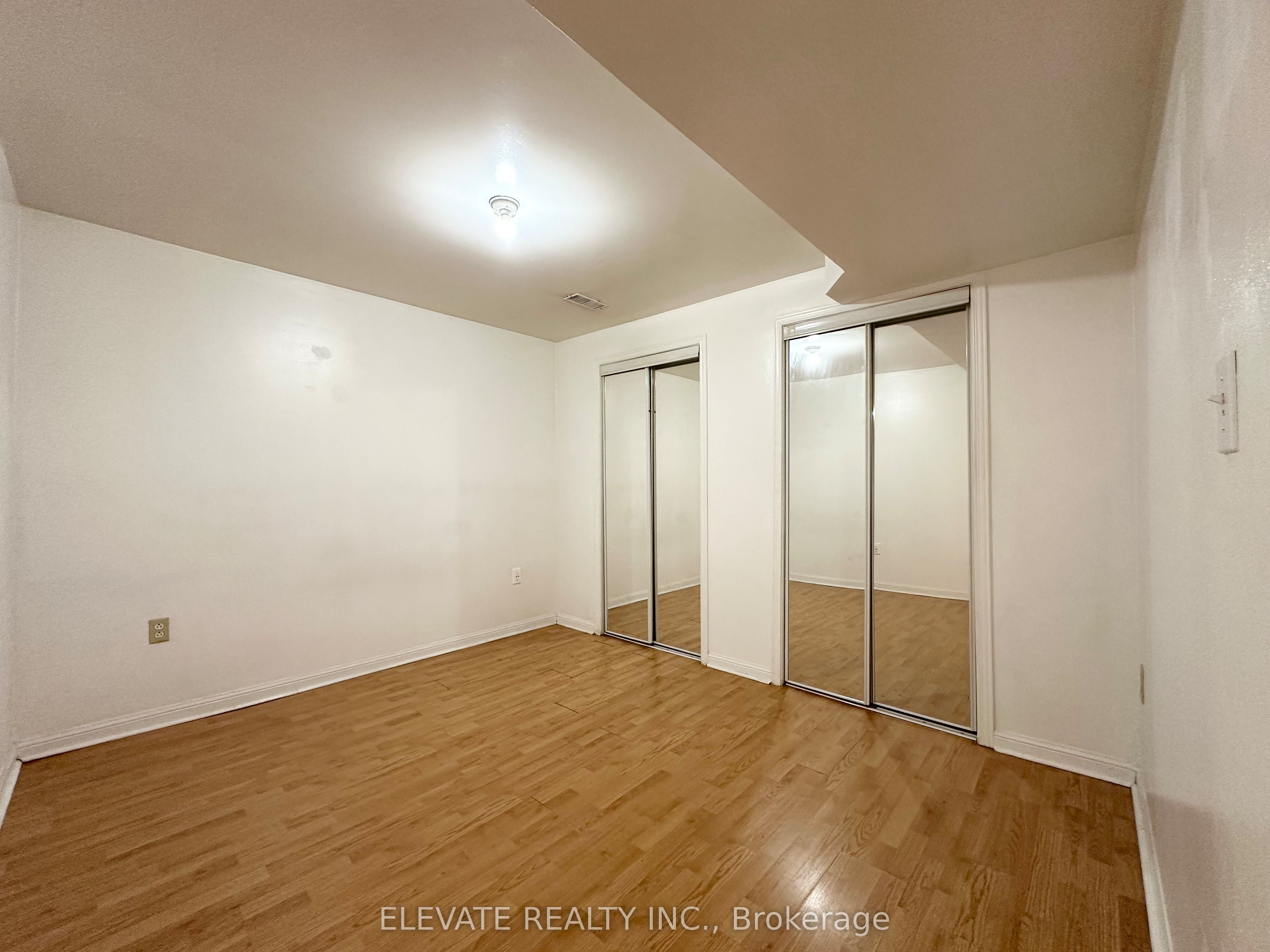 336 Edenbrook Hill Drive Basement, Brampton, ON L7A 2K9 photo 3