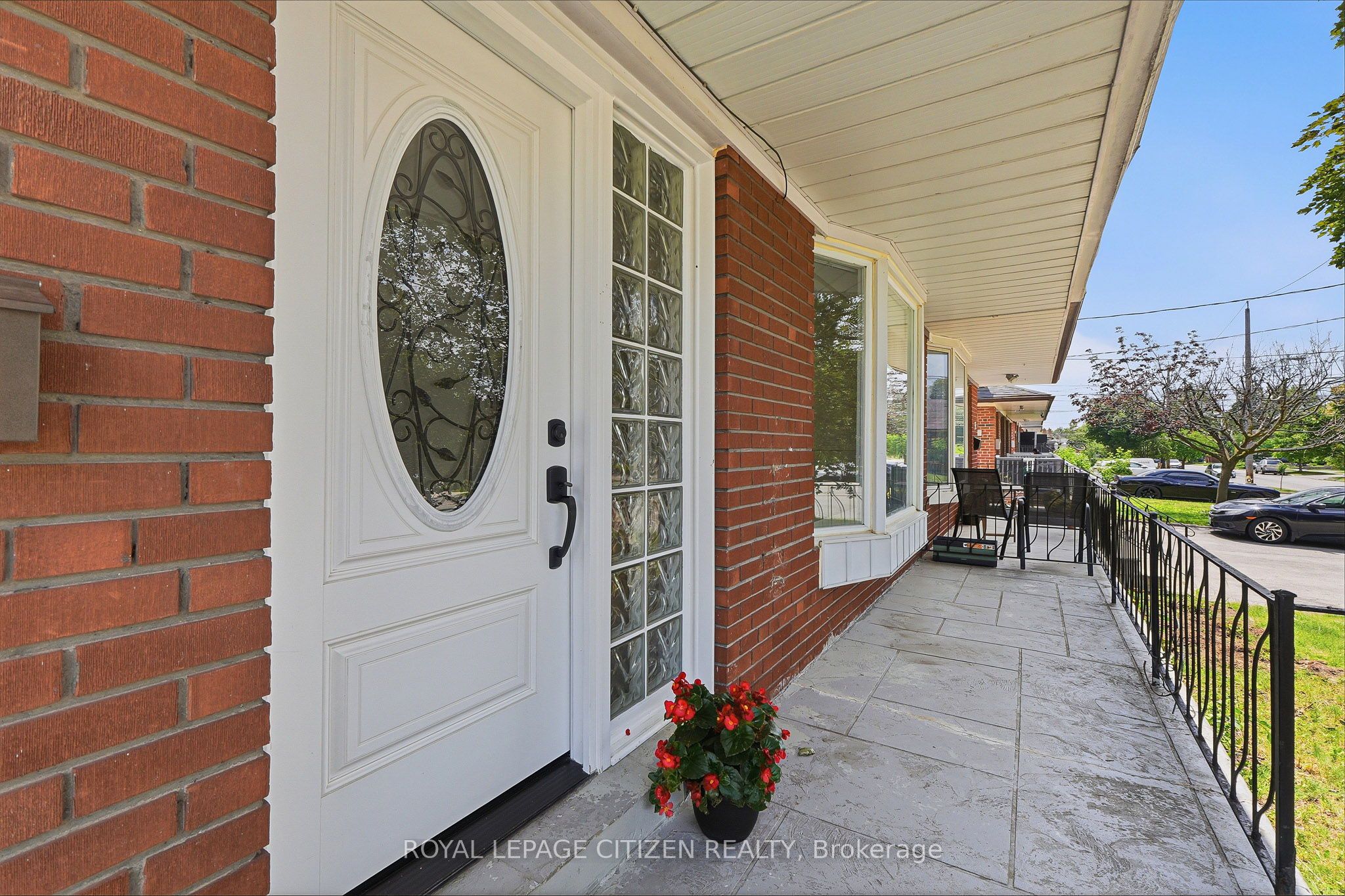 53 Grampian Crescent, Toronto, ON M9L 2L2 photo 2