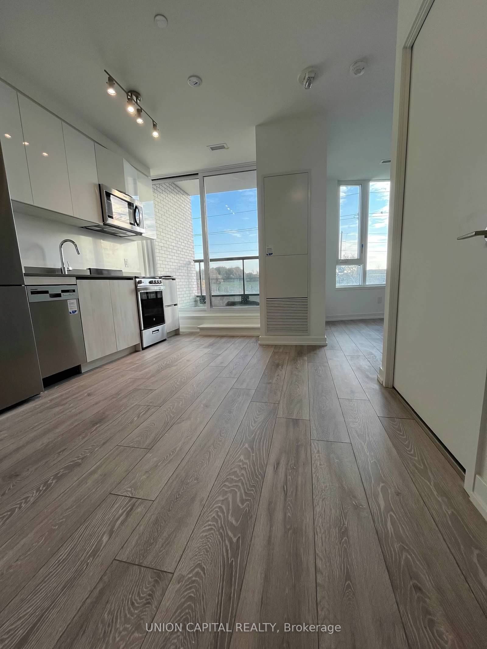 3100 Keele Street 320, Toronto, ON M3M 0E1 photo 5