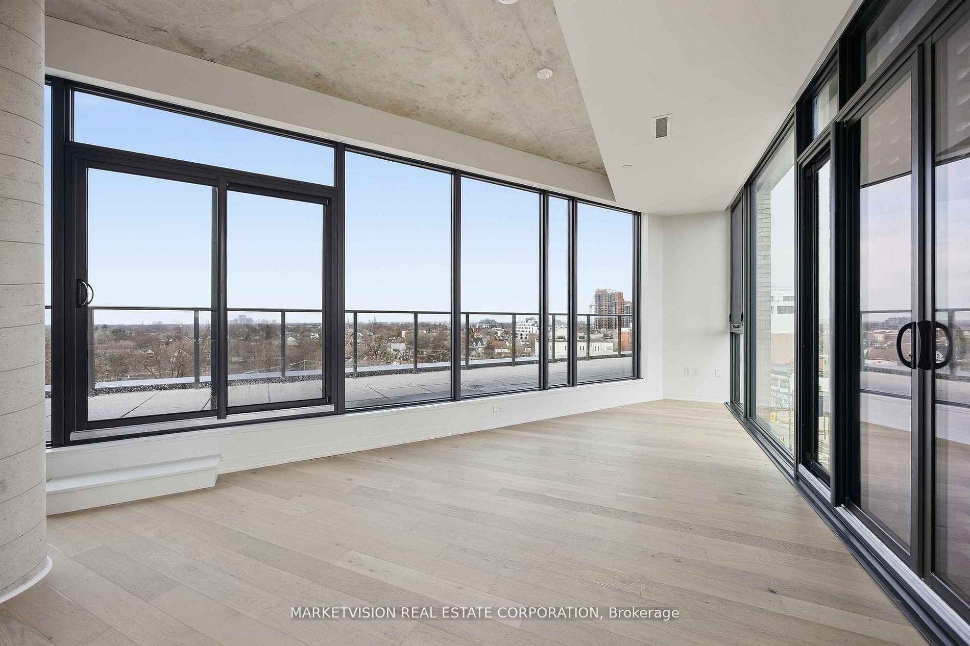 2625 Dundas Street W 802, Toronto, ON M6P 0C5