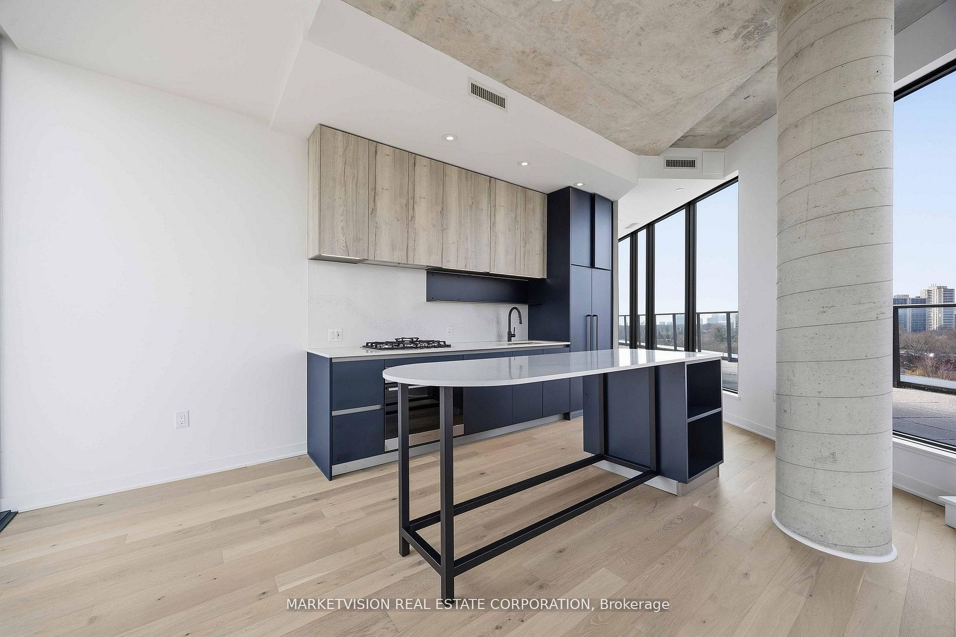 2625 Dundas Street W 802, Toronto, ON M6P 0C5 photo 2