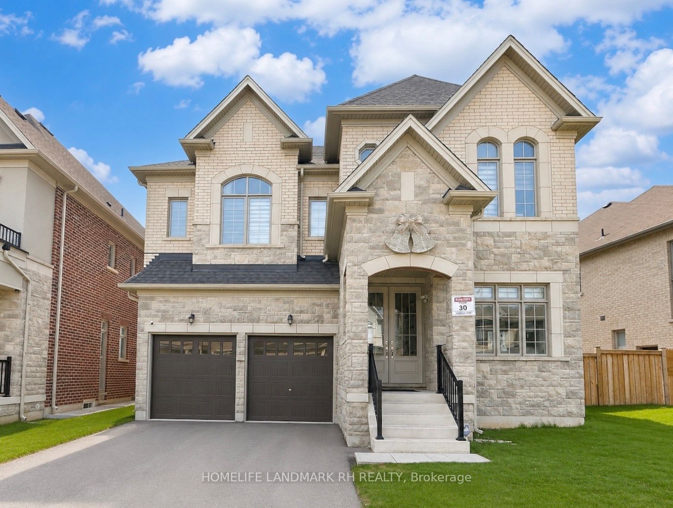 7 Gladiolus Street, Brampton, ON L6Y 6C8