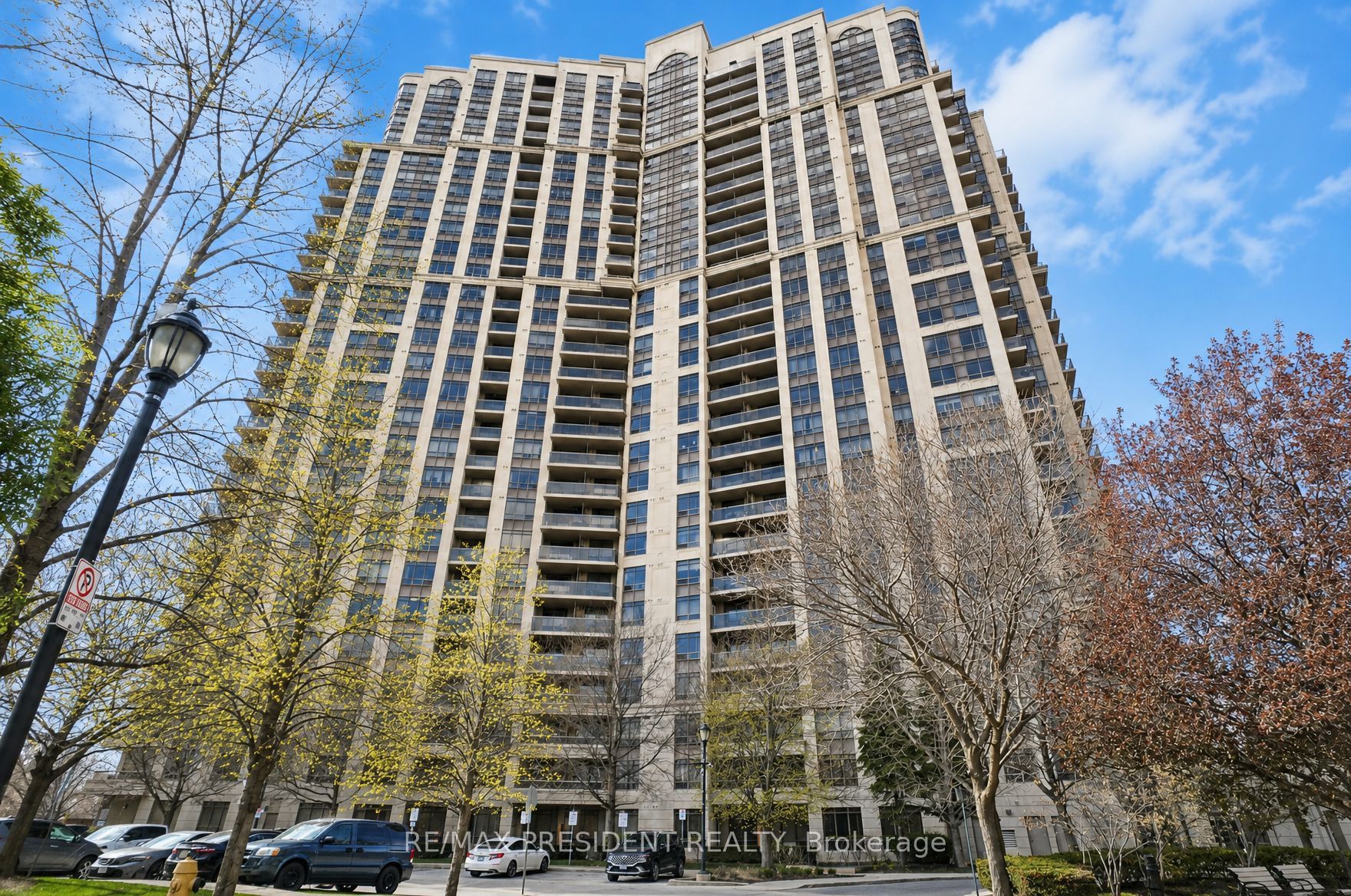 710 Humberwood Boulevard 602, Toronto, ON M9W 7J5