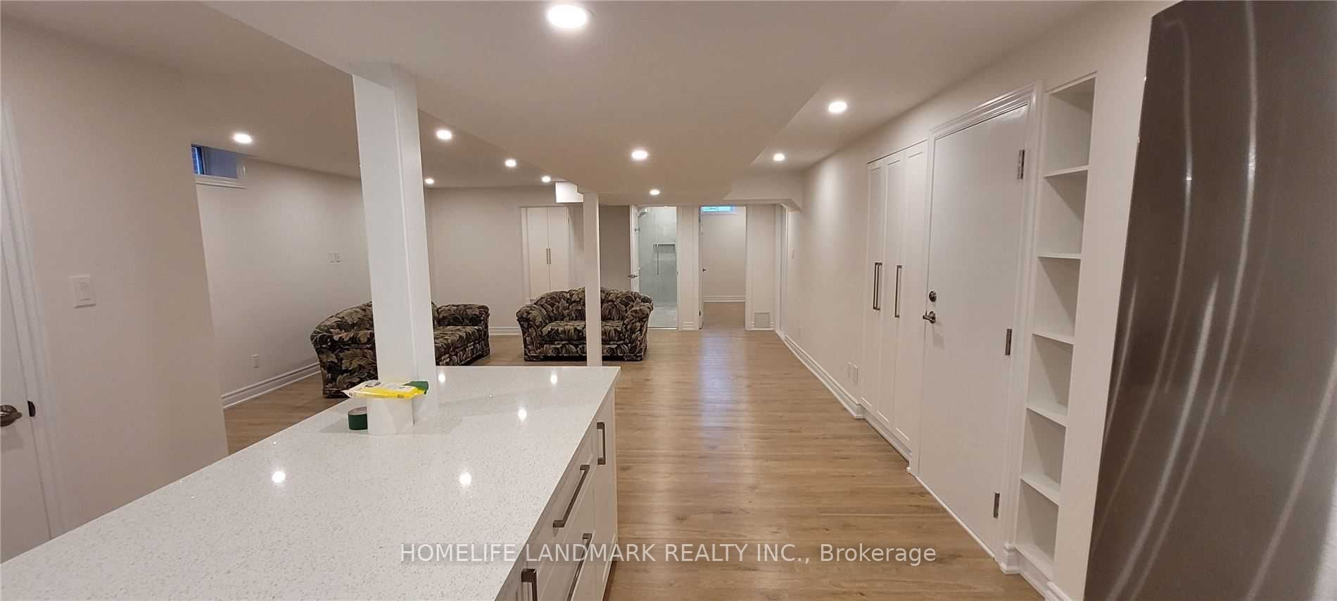 2564 Comet Court, Mississauga, ON L5K 2R4 photo 4