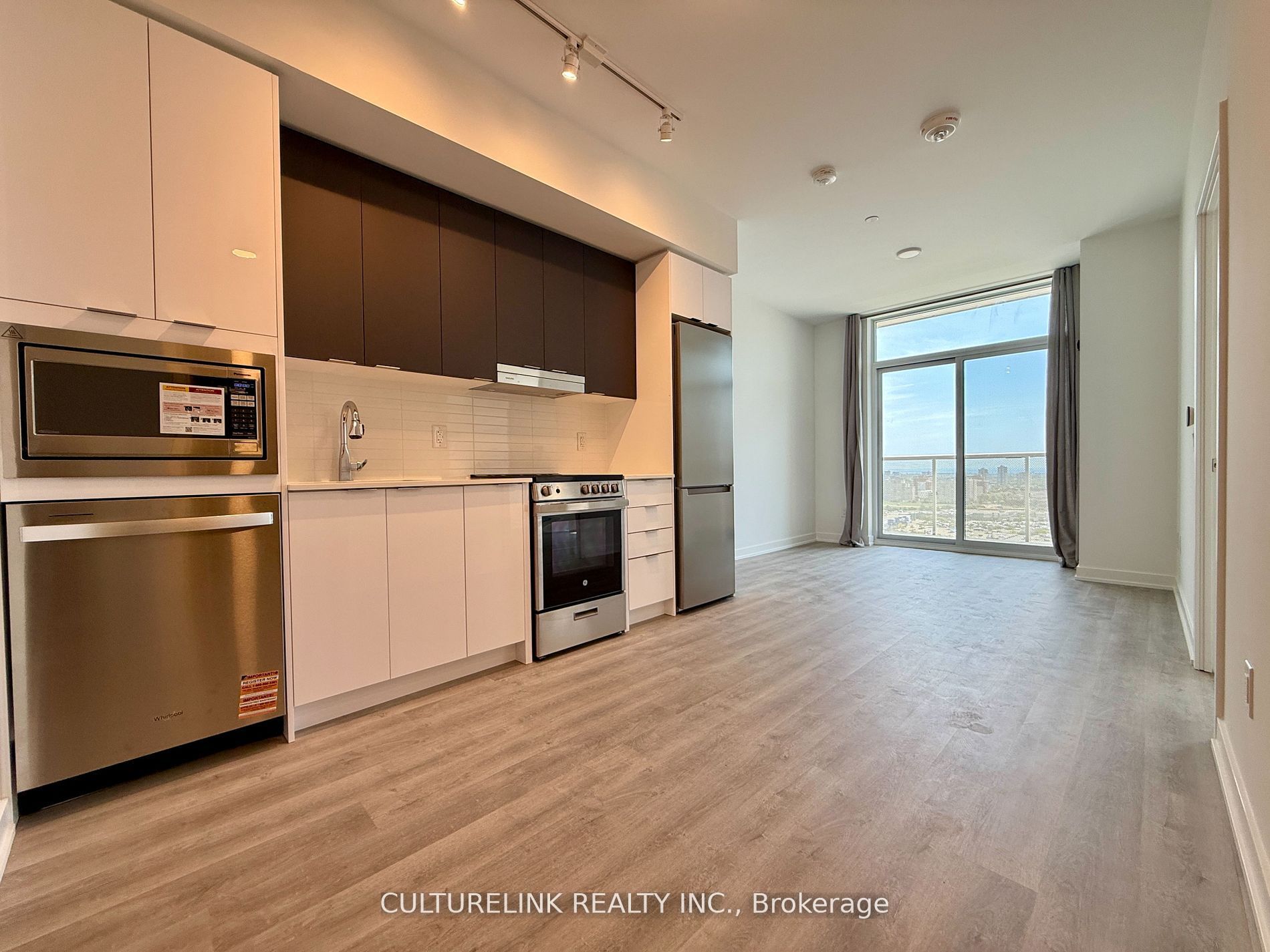 5105 Hurontario Street 1604, Mississauga, ON L4Z 0C9 photo 5