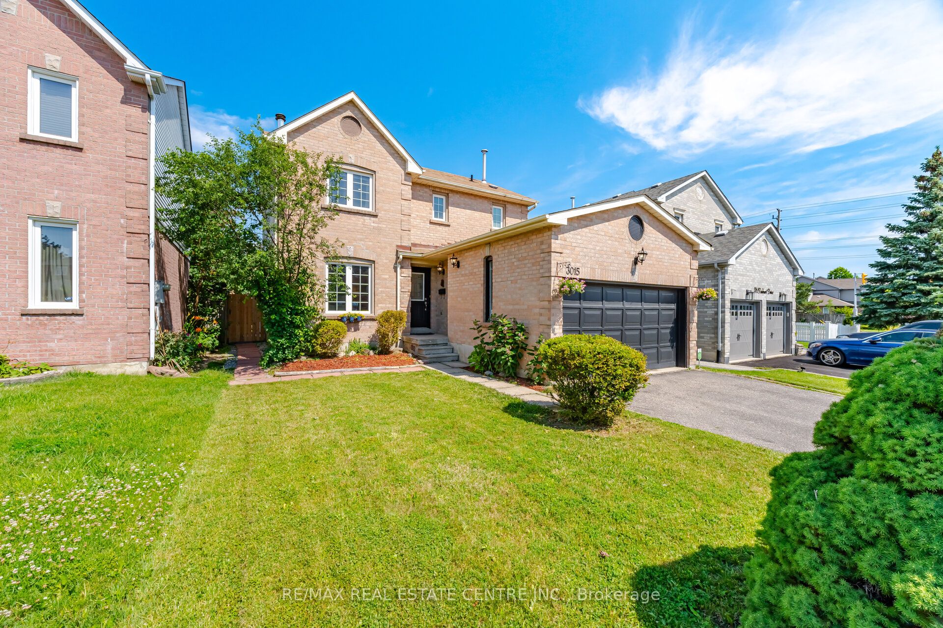 3015 Dalehurst Drive, Mississauga, ON L5N 6M8 photo 3