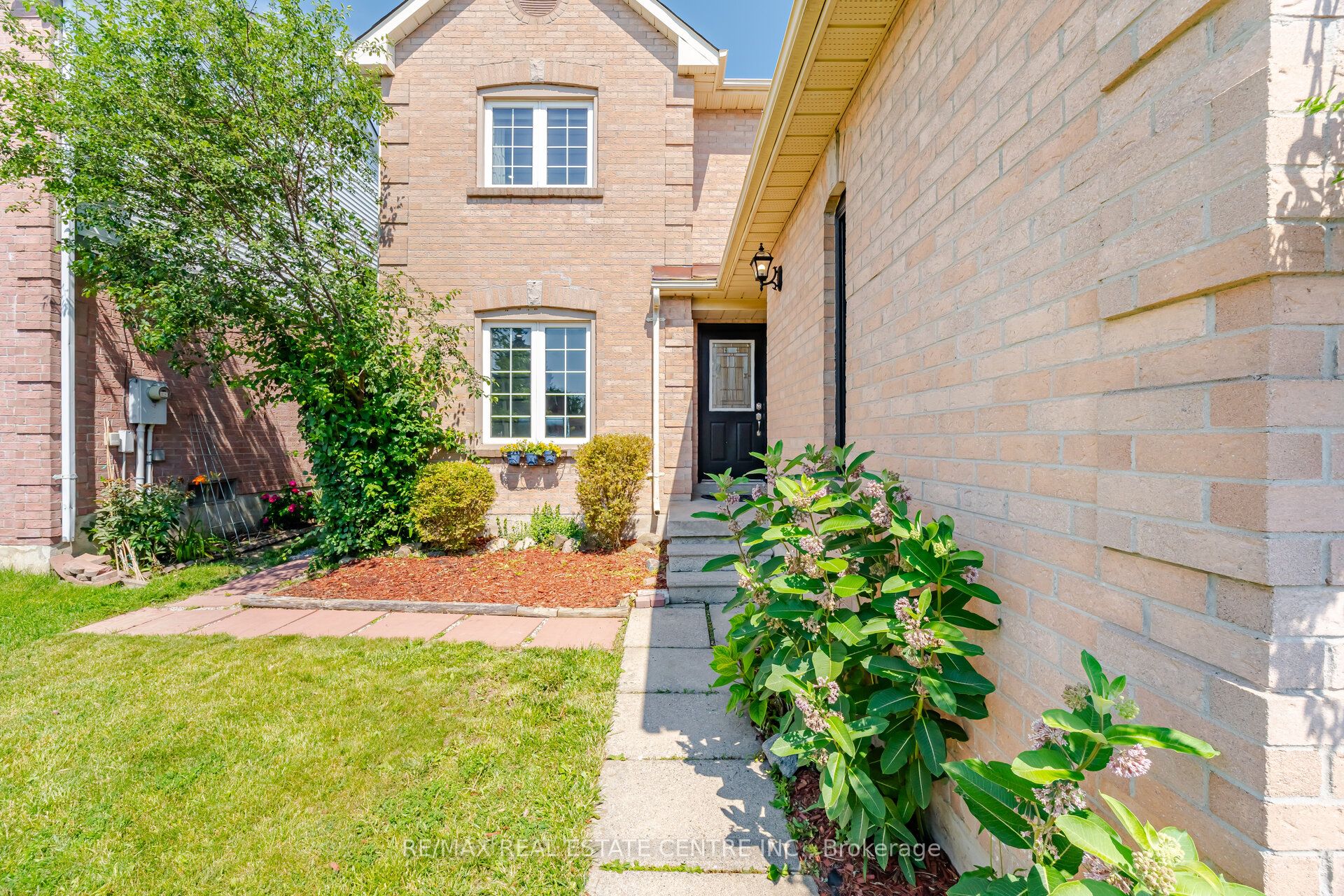 3015 Dalehurst Drive, Mississauga, ON L5N 6M8 photo 4