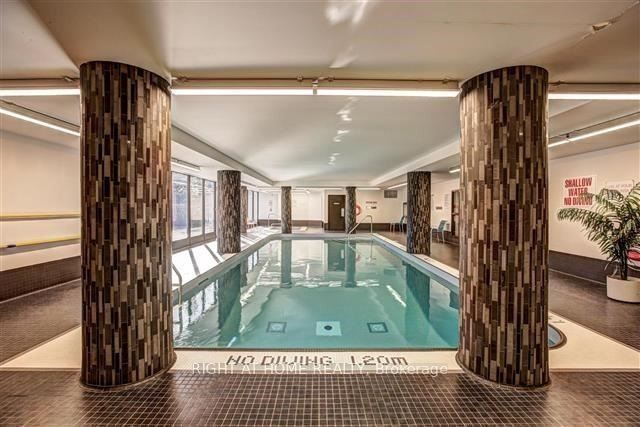 350 Webb Drive 1807, Mississauga, ON L5B 3W4 photo 4