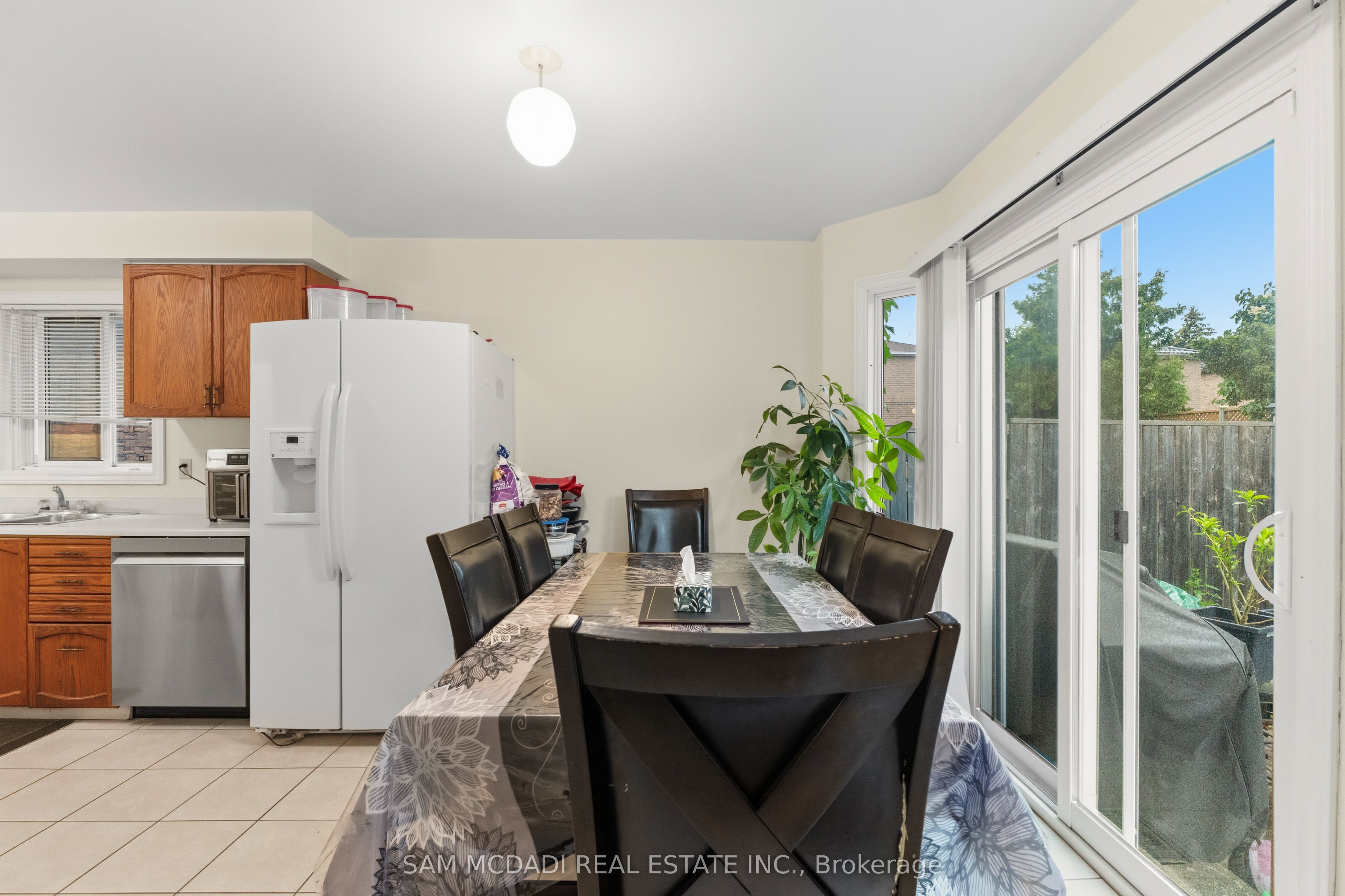 3024 Valcourt Crescent, Mississauga, ON L5L 5J4