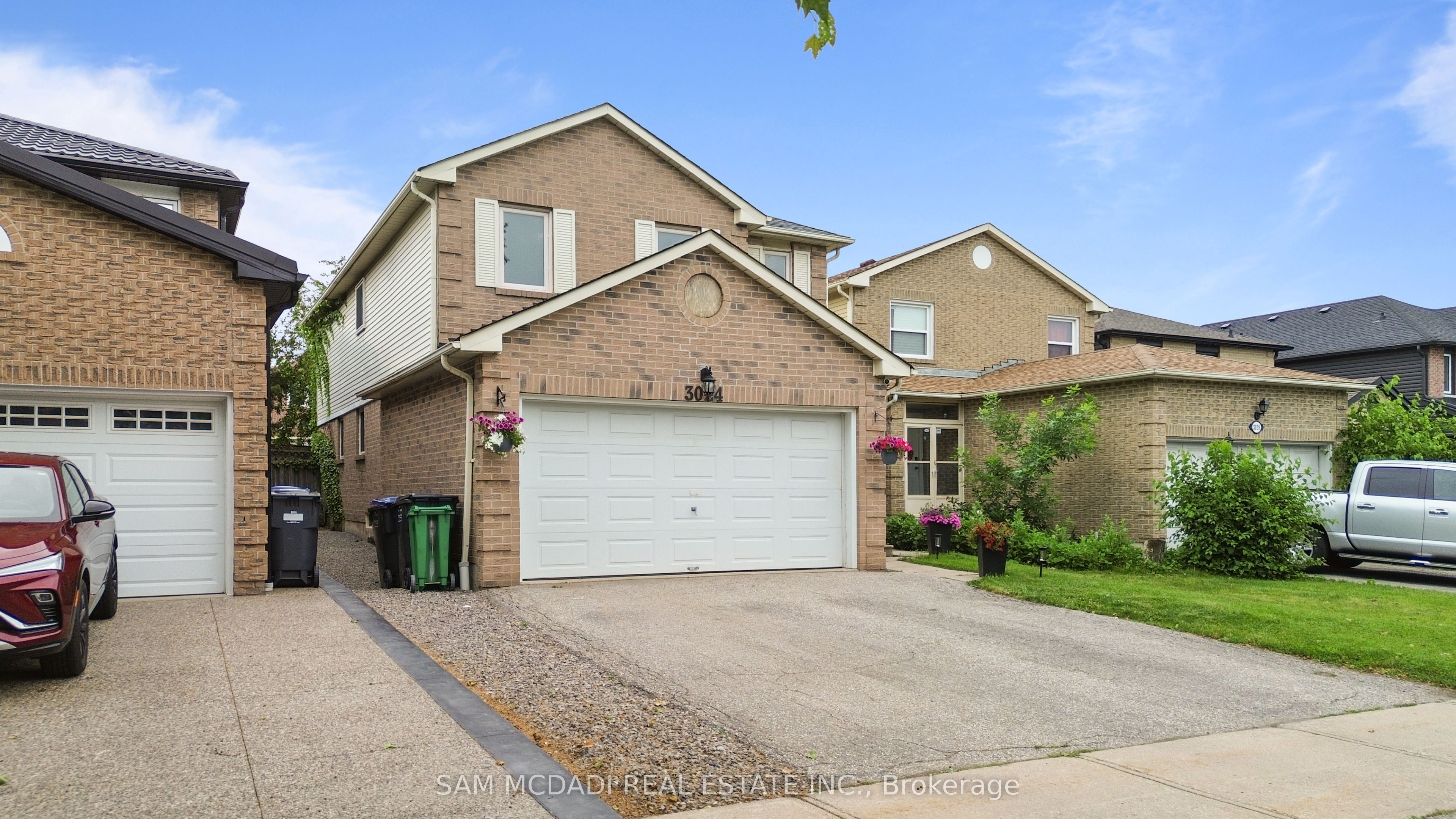 3024 Valcourt Crescent, Mississauga, ON L5L 5J4 photo 4