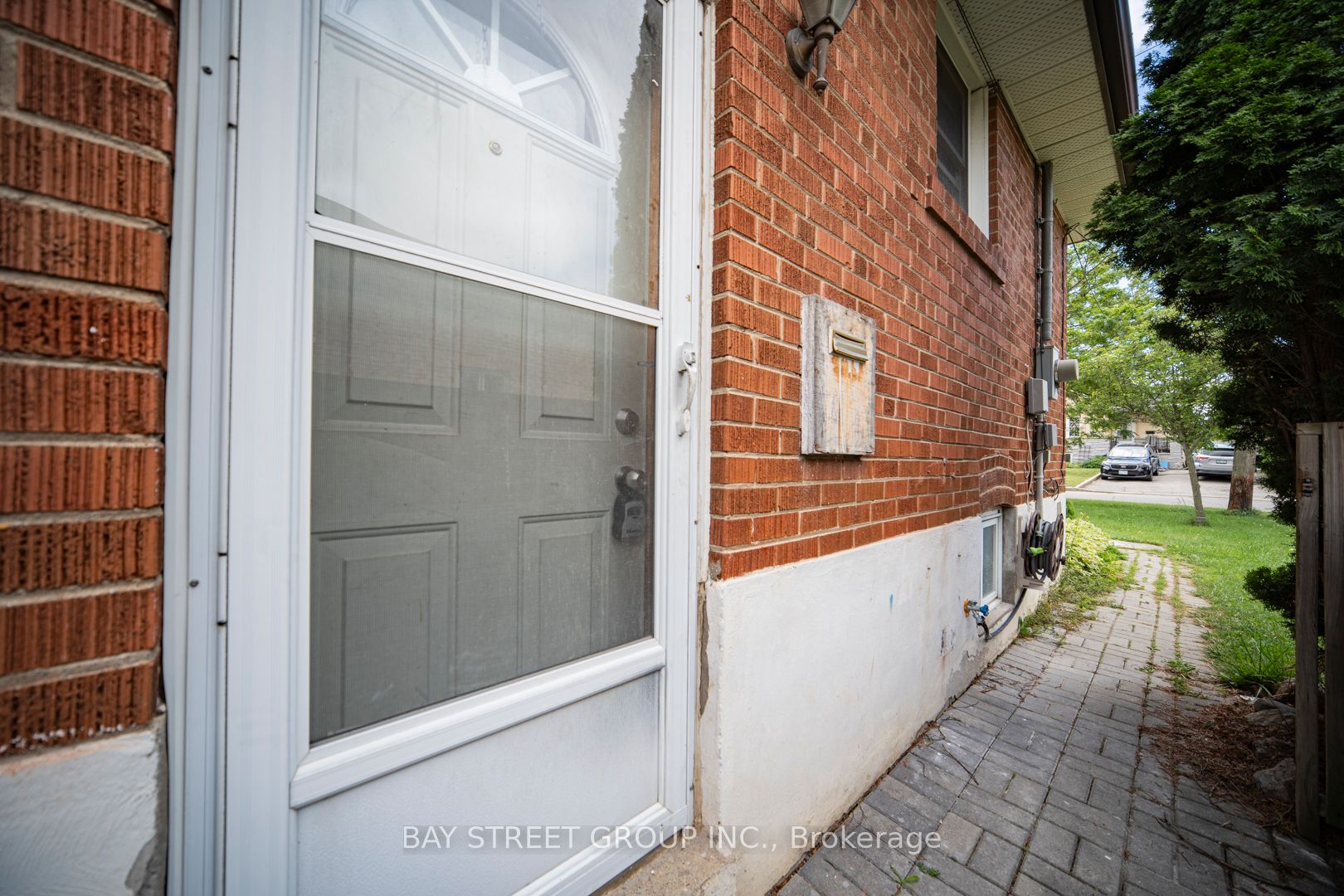 538 Queens Drive Basement, Toronto, ON M6L 1M8 photo 3