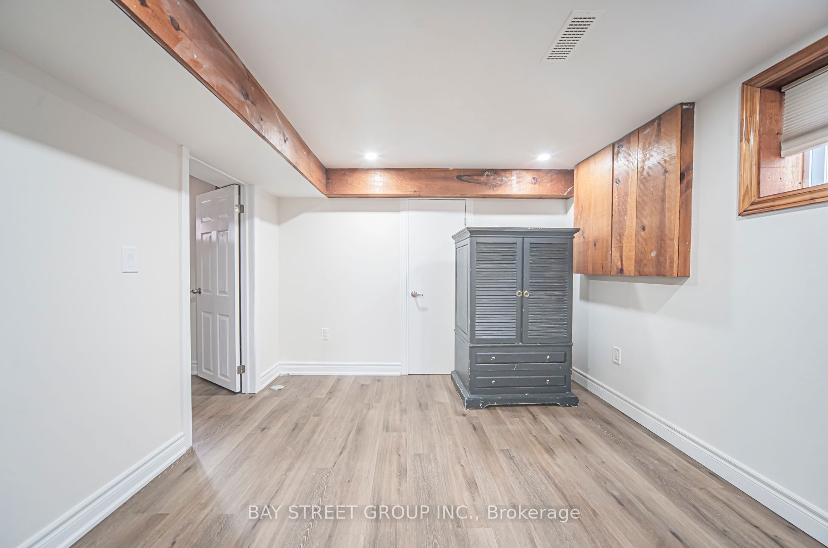538 Queens Drive Basement, Toronto, ON M6L 1M8 photo 5