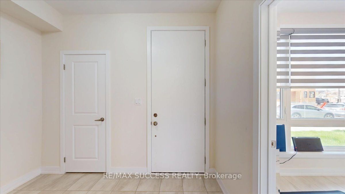3077 Welsman Gardens, Oakville, ON L6H 7Z2 photo 3