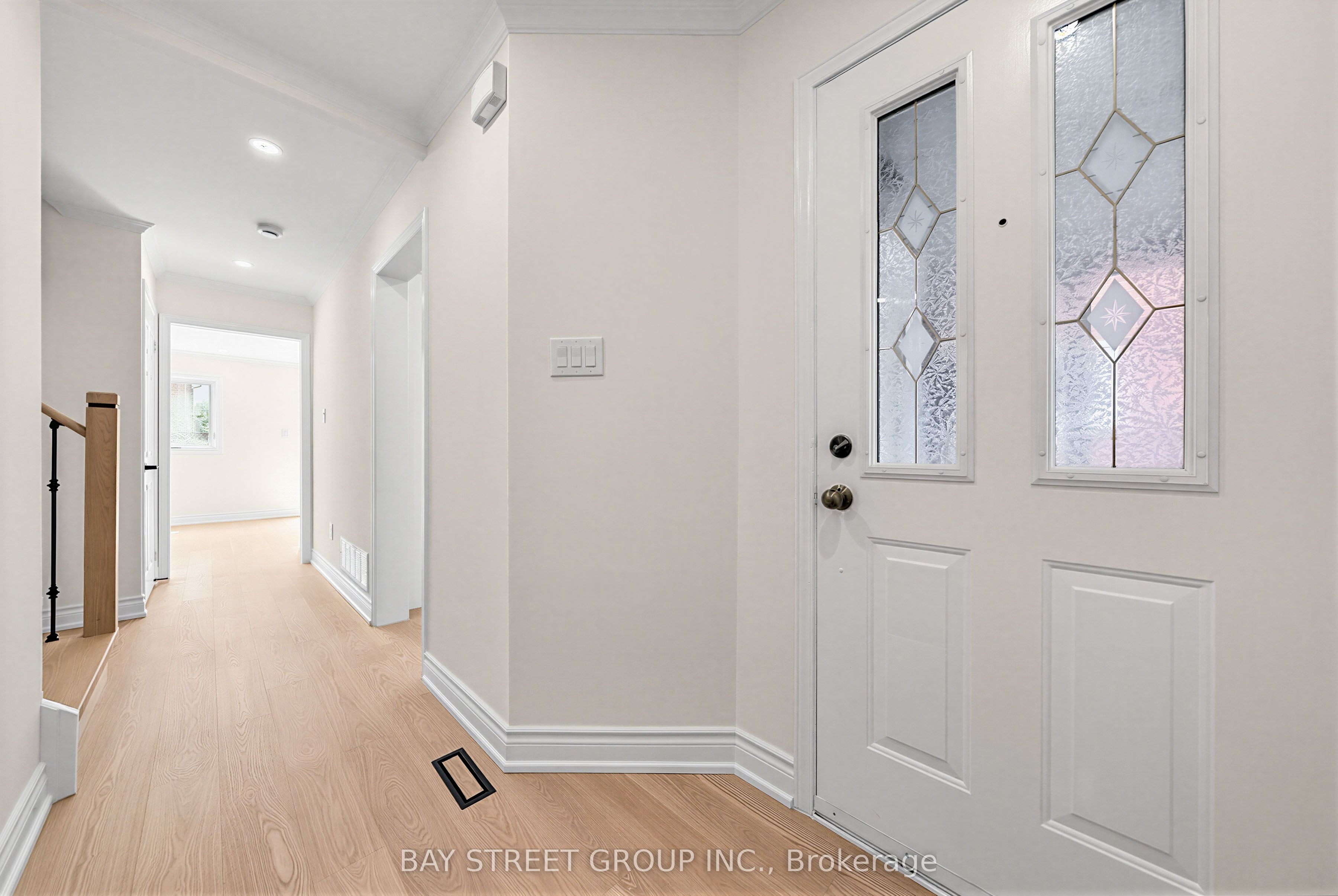 5450 Antrex Crescent, Mississauga, ON L4Z 3T7 photo 2