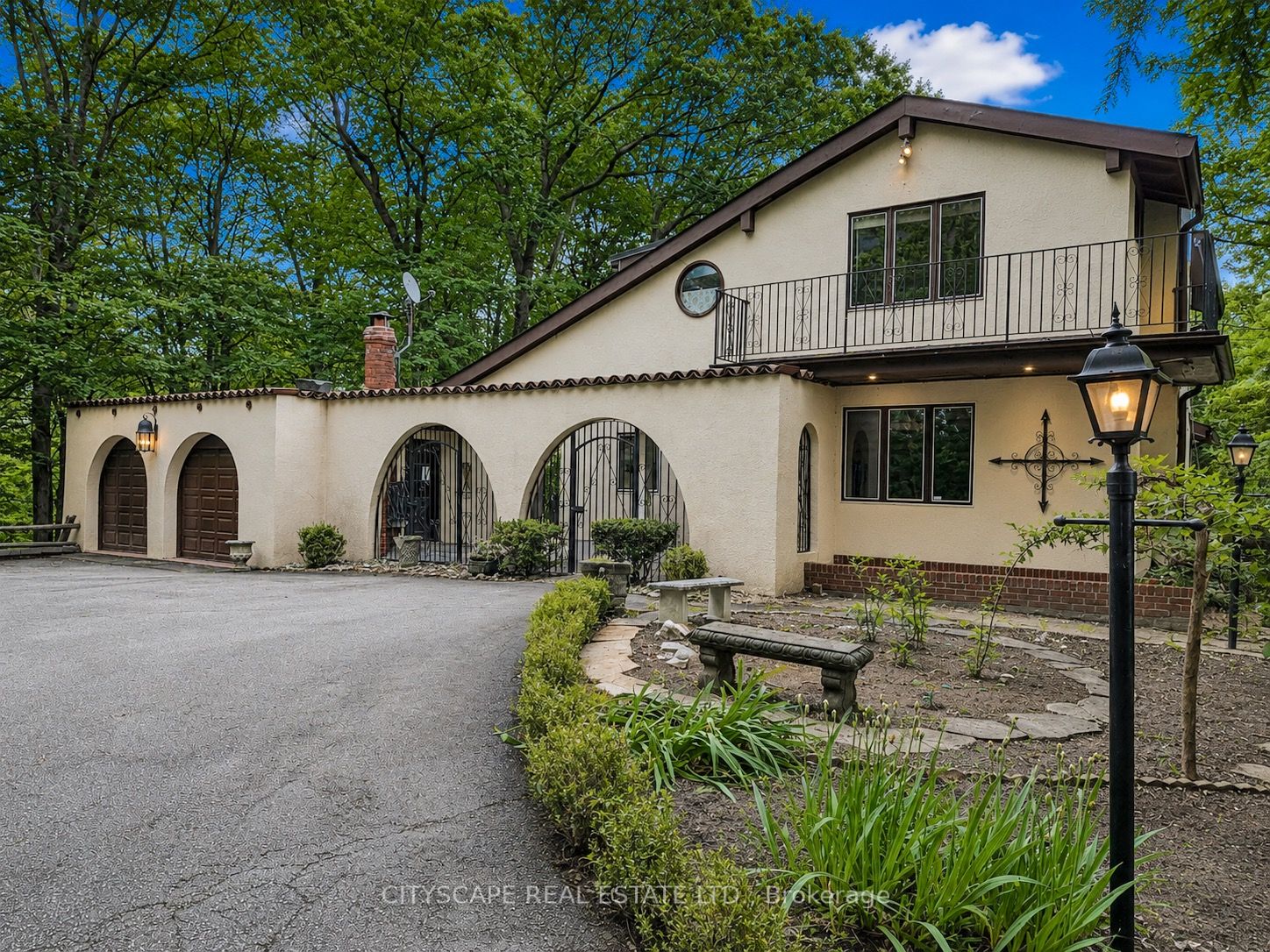 2194 Lower Base Line, Oakville, ON L6M 4G1 photo 2