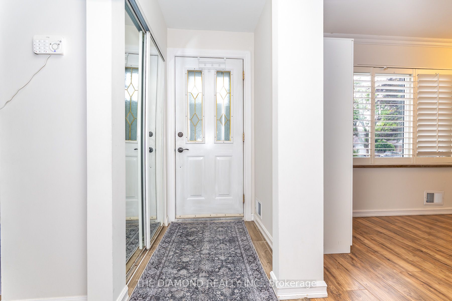 75 Glen Agar Drive, Toronto, ON M9B 5M2 photo 2