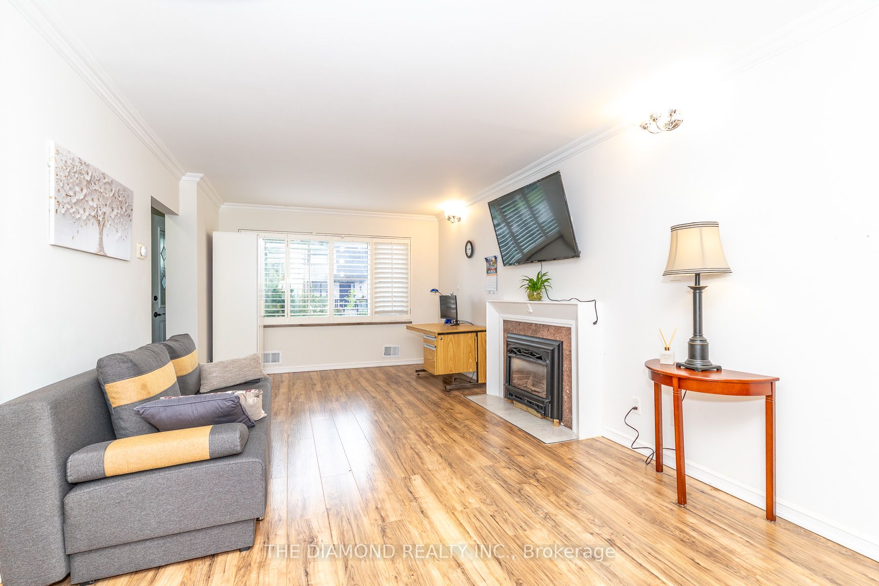75 Glen Agar Drive, Toronto, ON M9B 5M2 photo 3