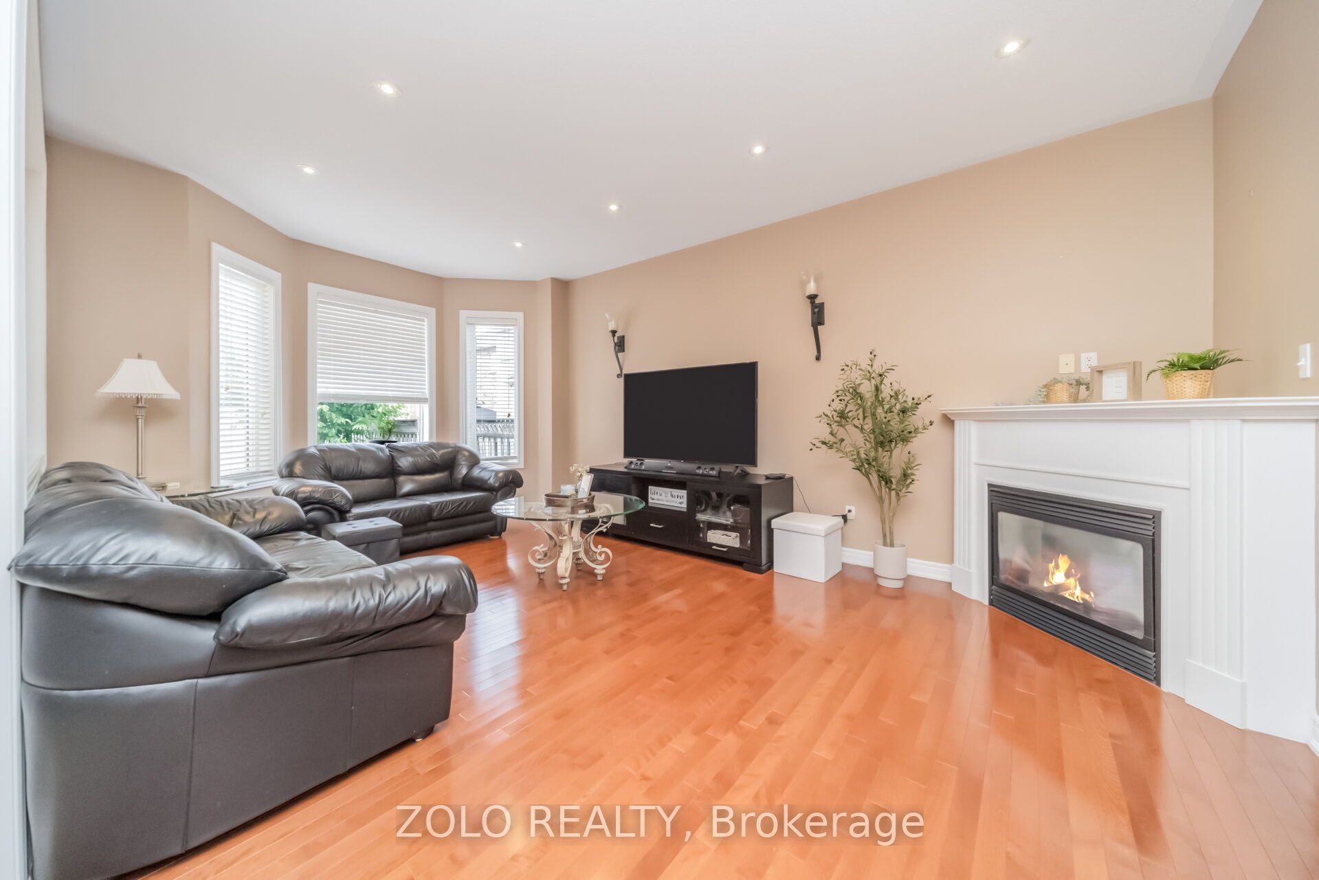 3 Tennant Drive, Brampton, ON L6R 0E5 photo 4