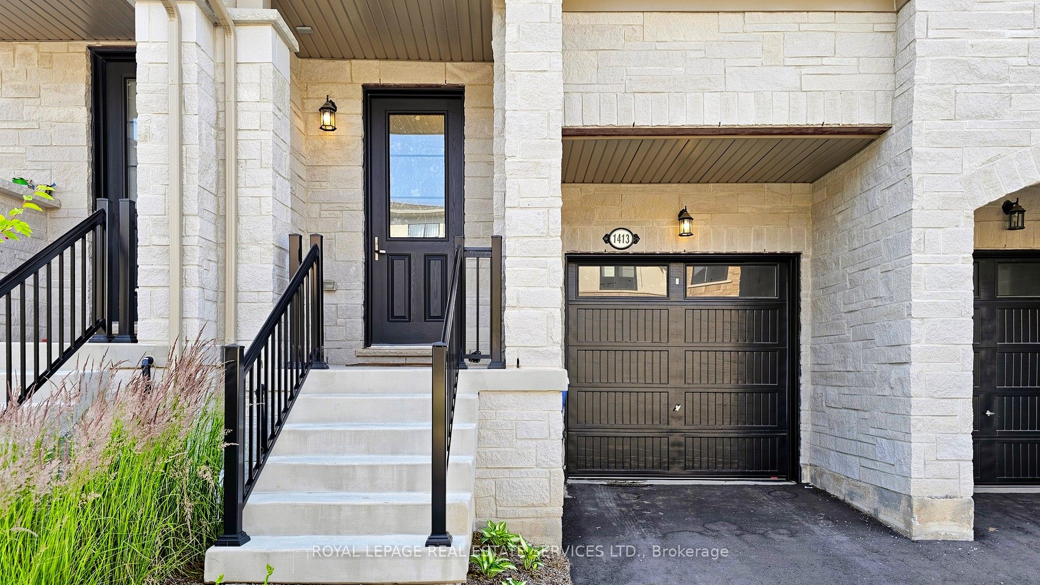 1413 Oakmont Common, Burlington, ON L7P 3A6 photo 2